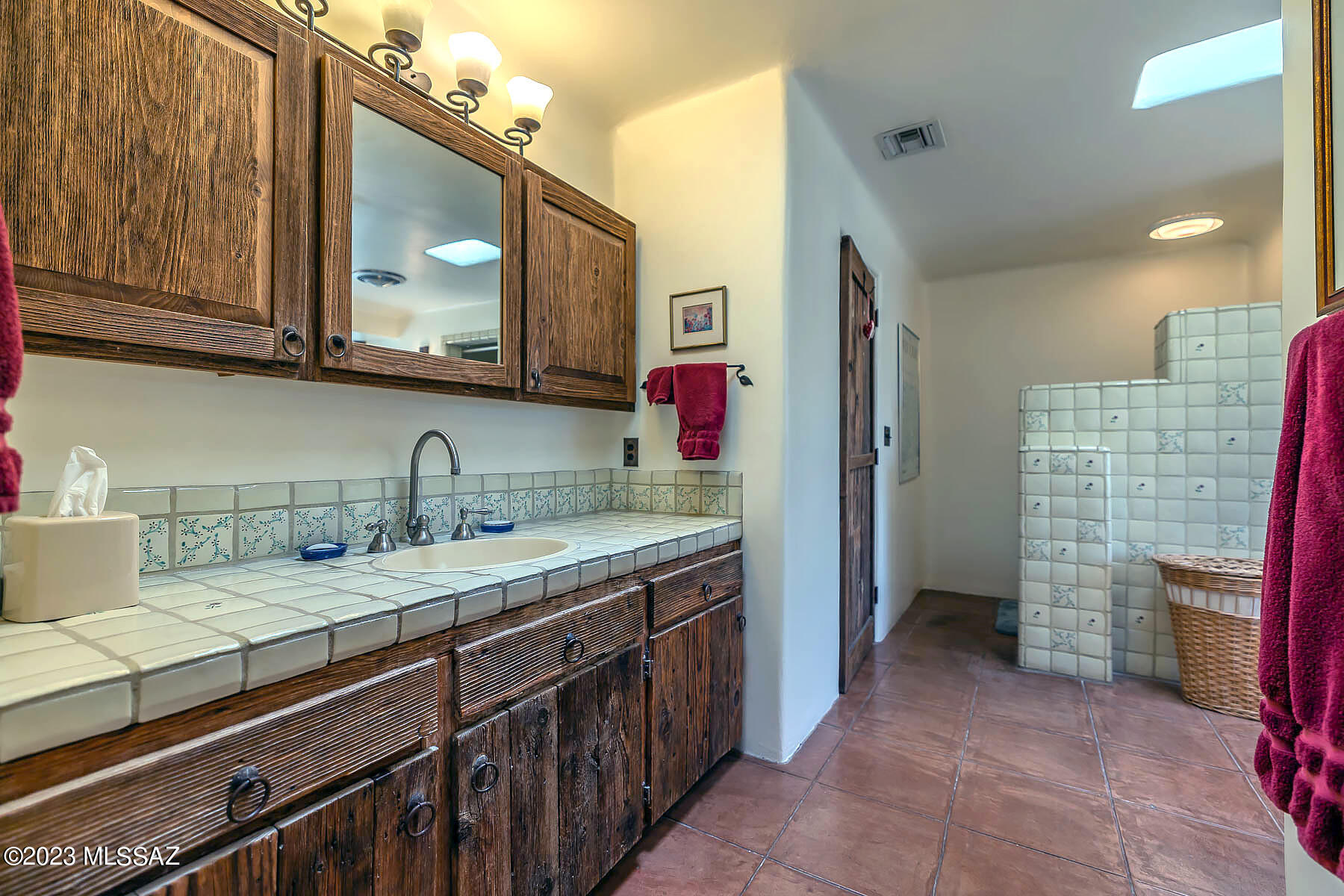 5329 E Presidio Road