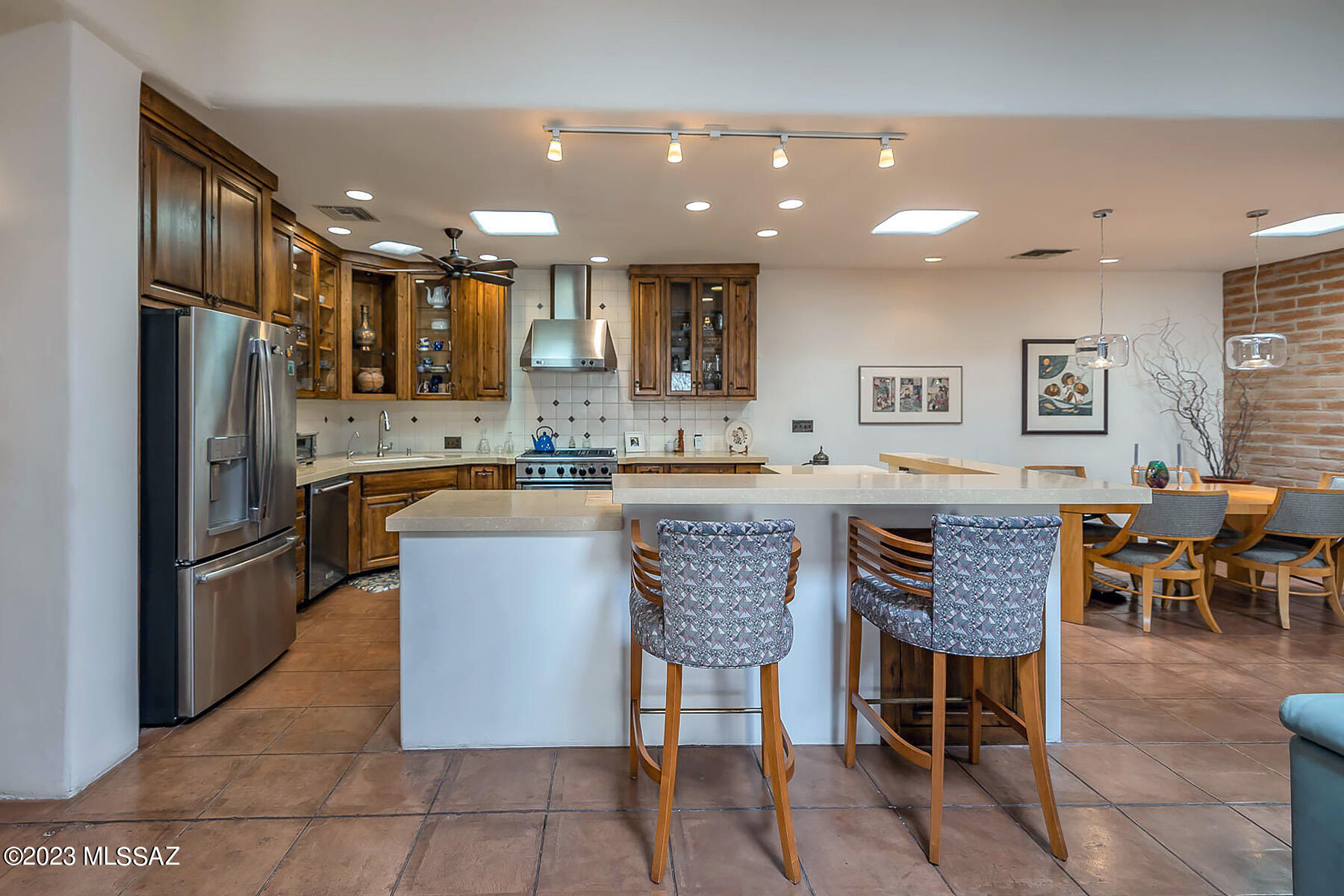 5329 E Presidio Road