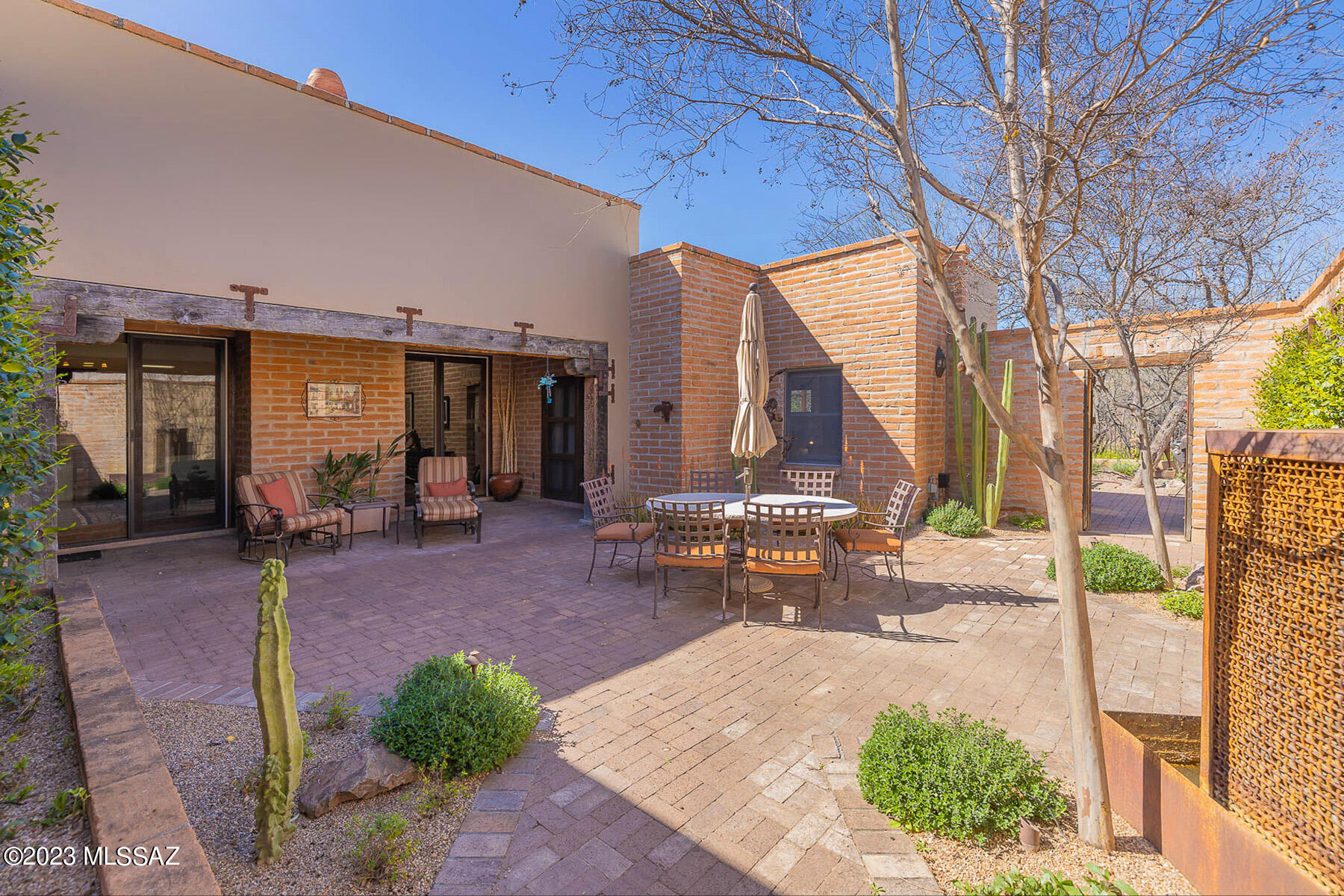 5329 E Presidio Road