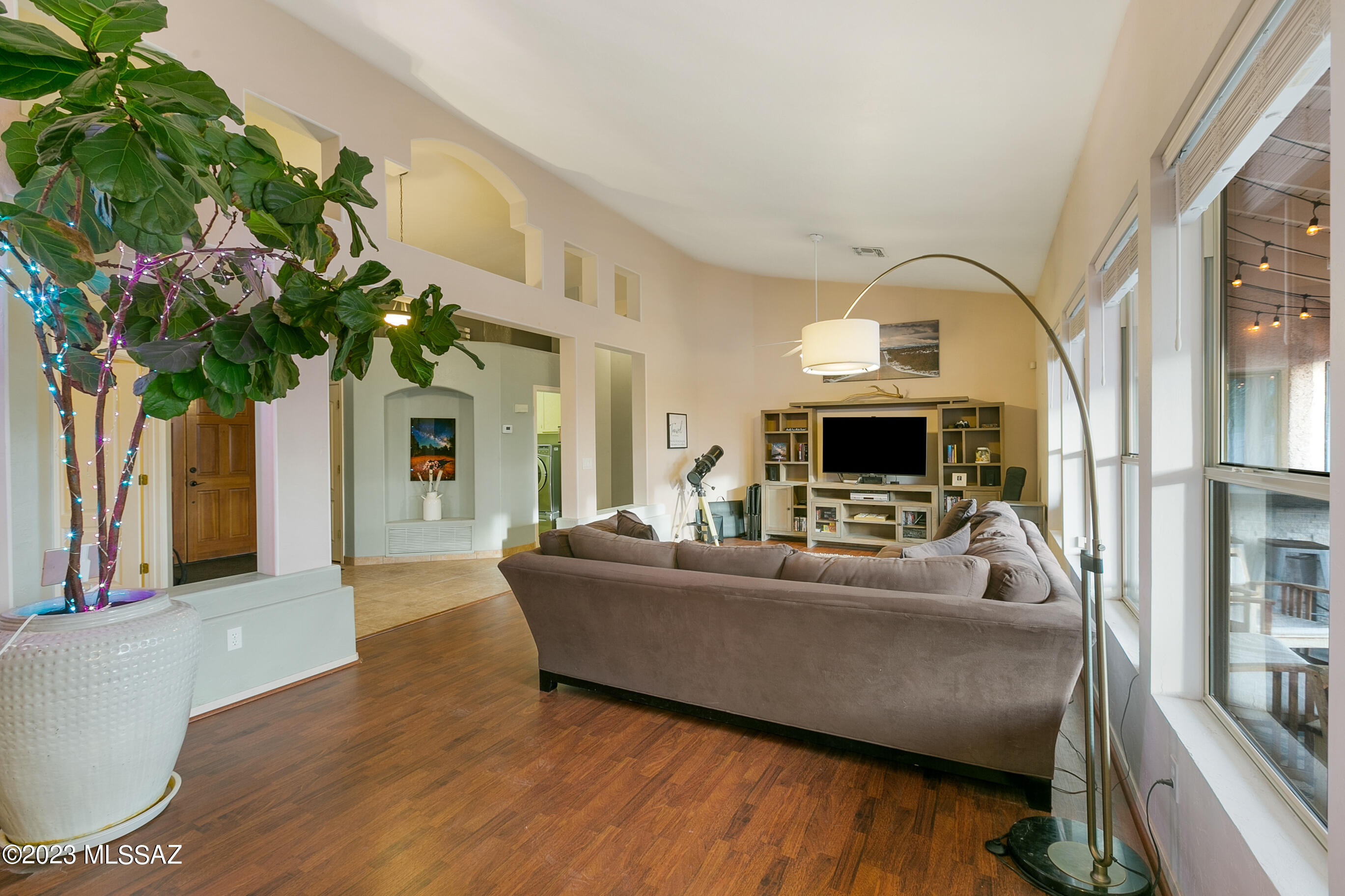 74 S Nightfall Avenue