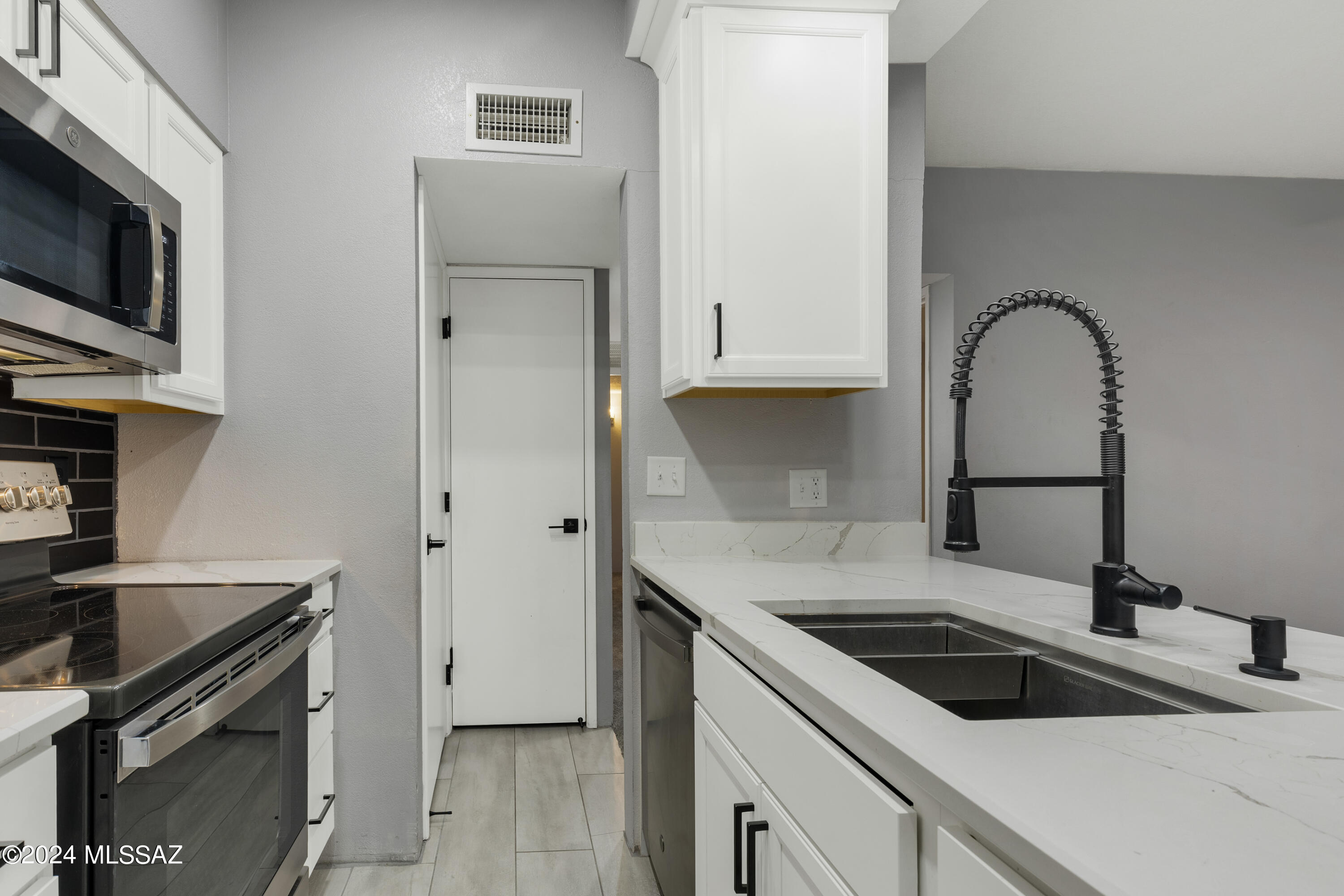 7664 E 22Nd Street Unit: 23