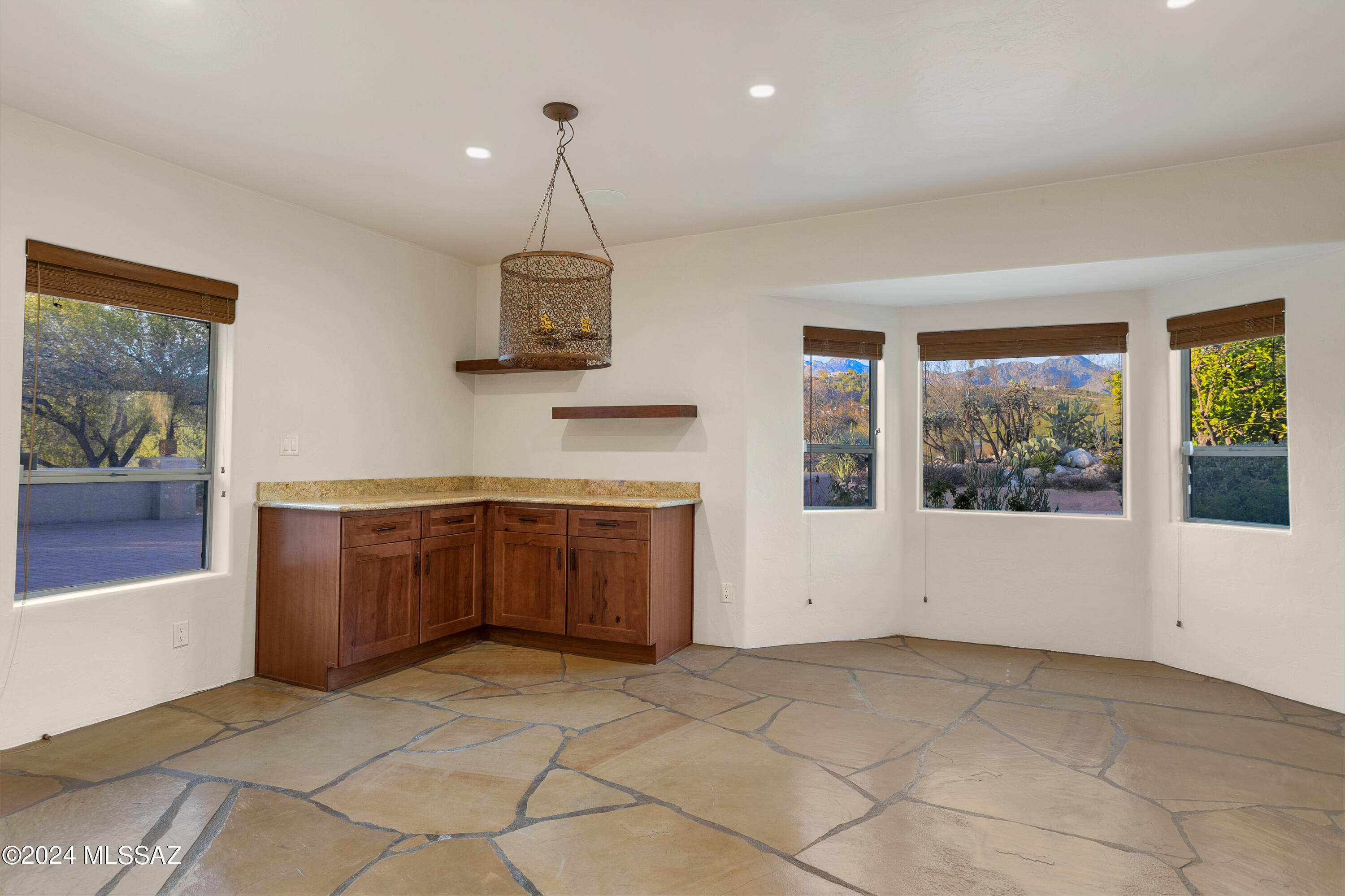 3835 N Pantano Road