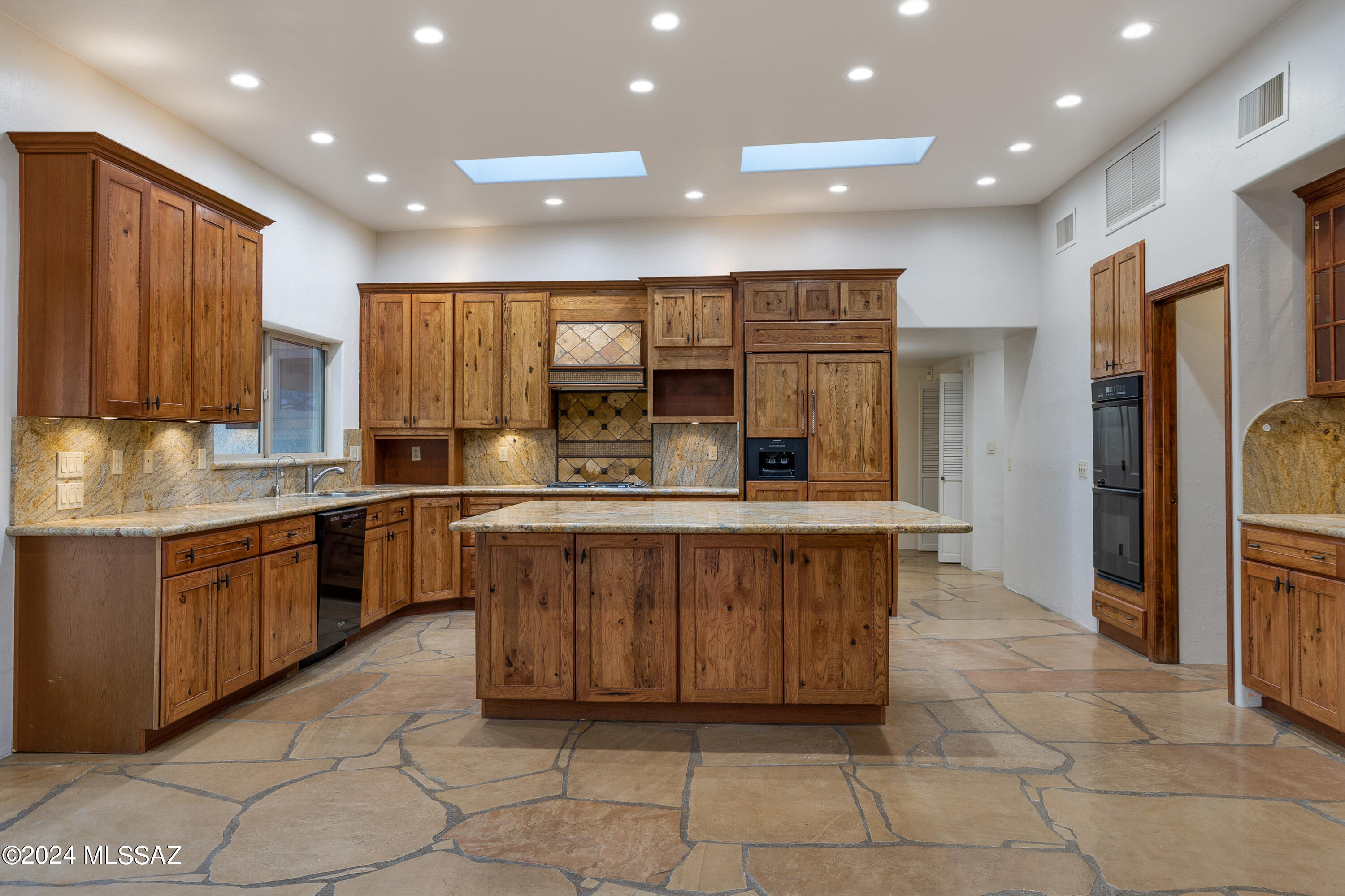 3835 N Pantano Road