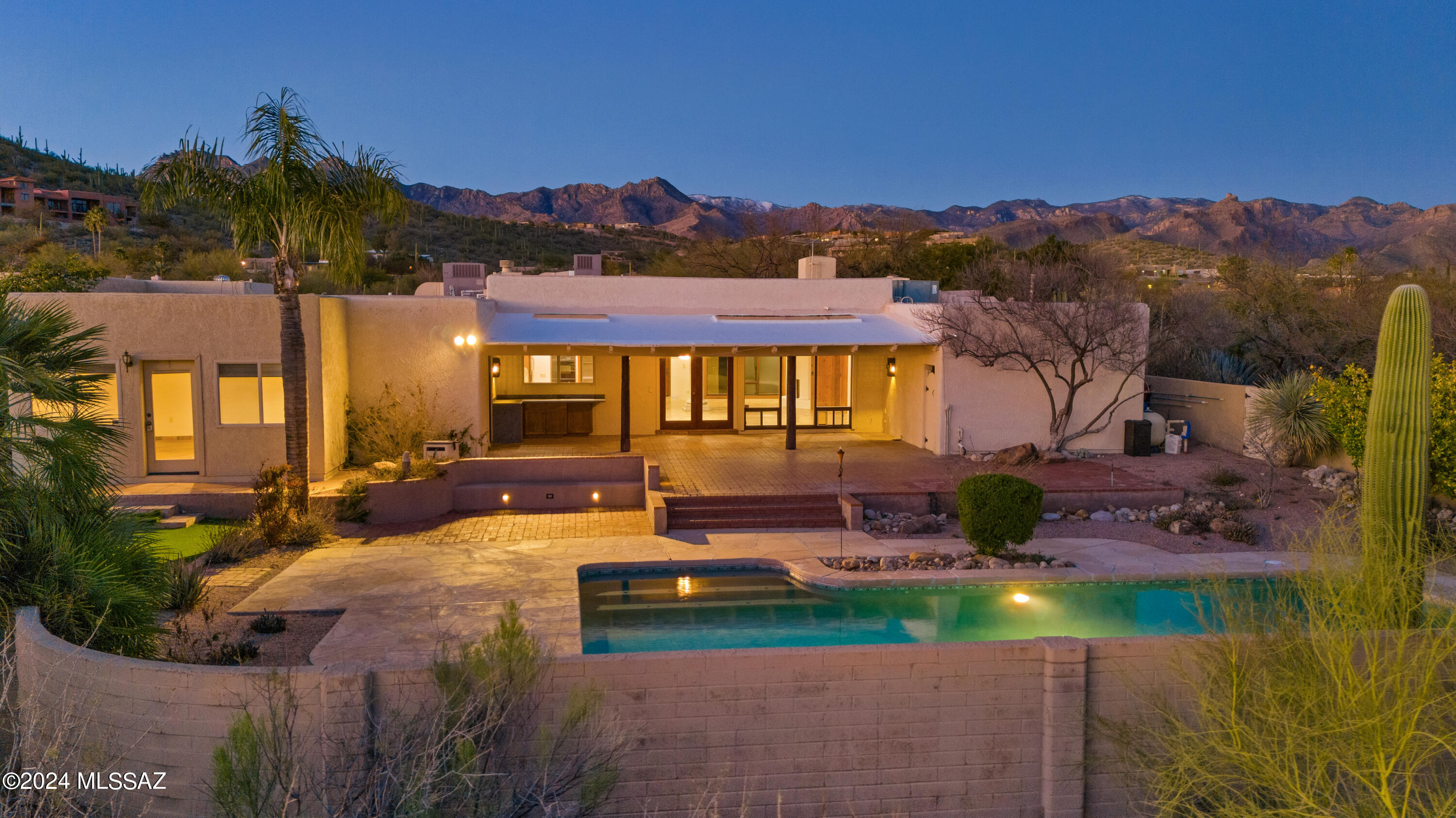 3835 N Pantano Road