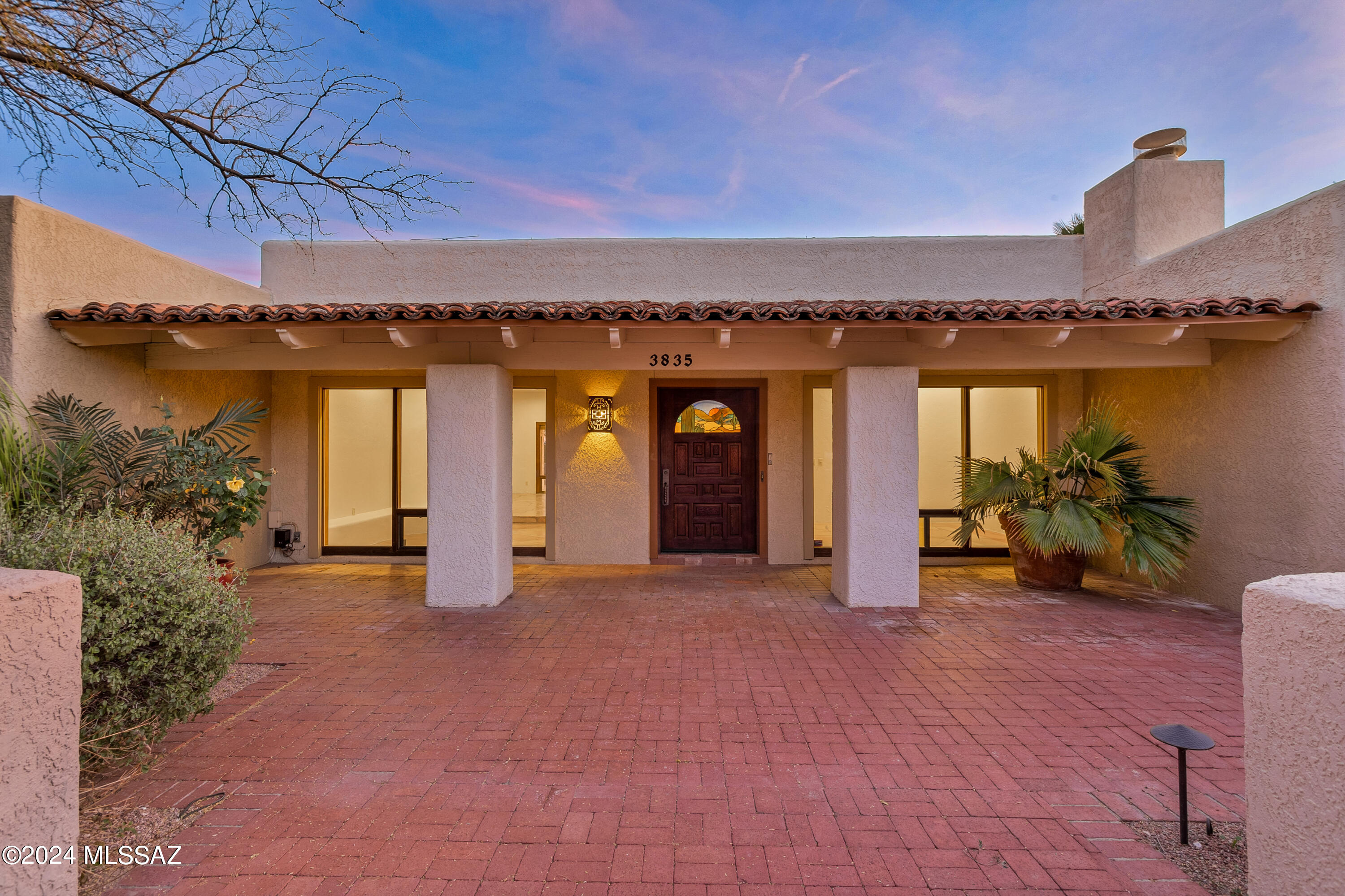3835 N Pantano Road