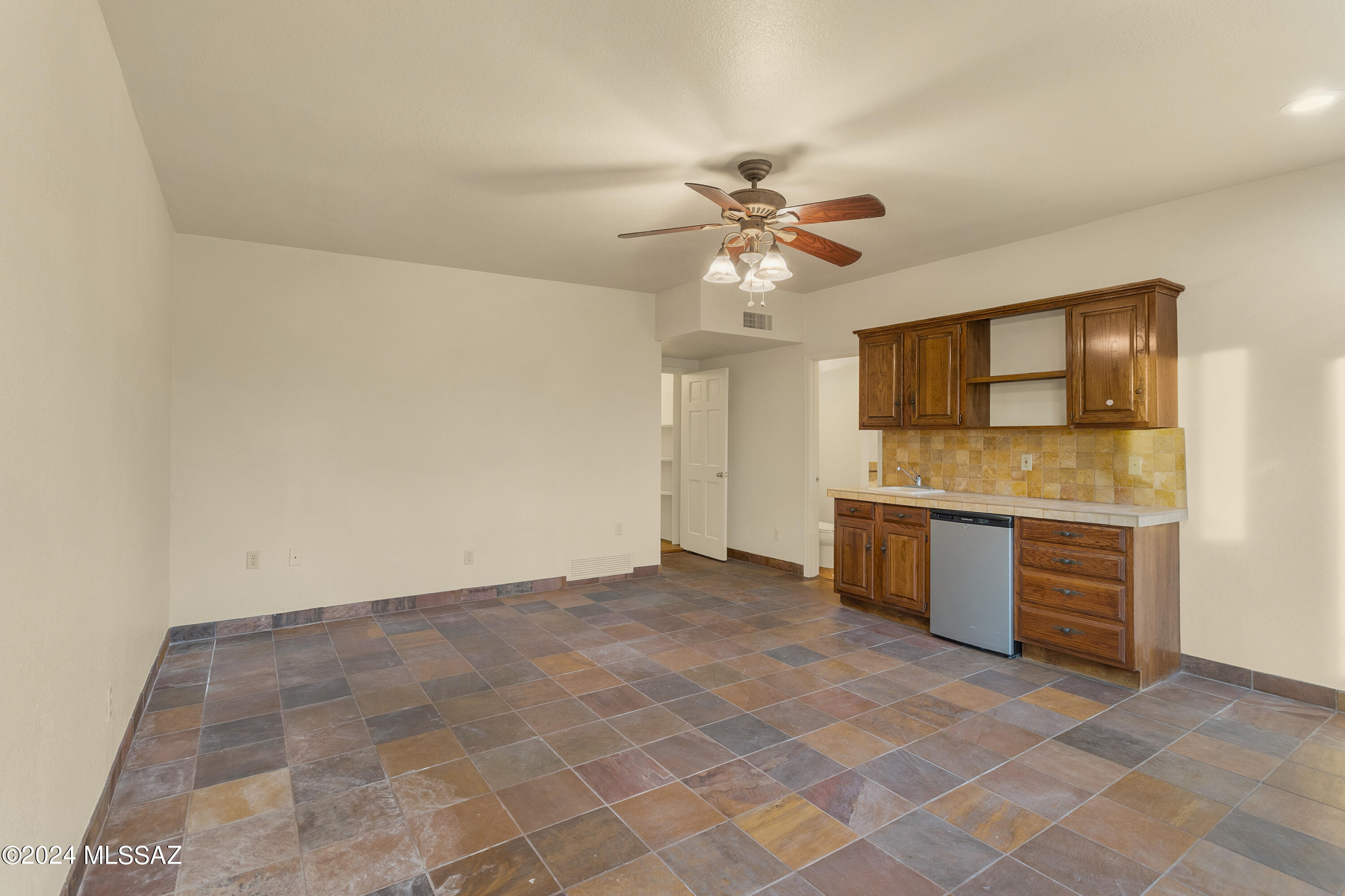 3835 N Pantano Road