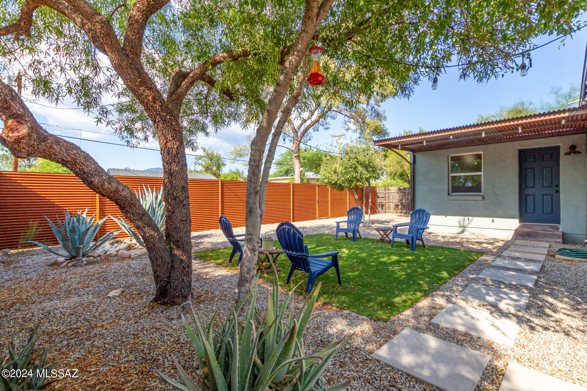2901 E Elm Street