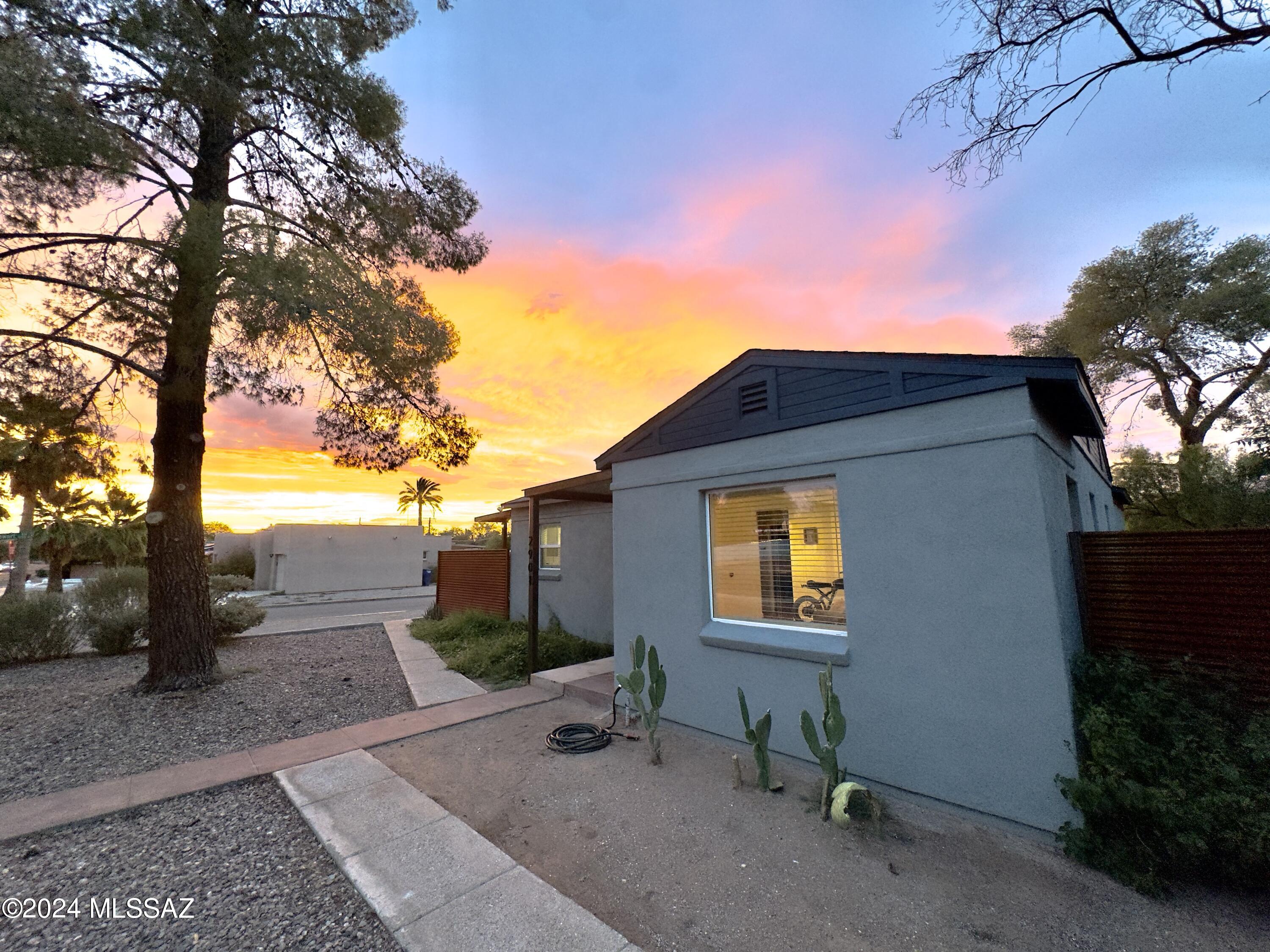 2901 E Elm Street