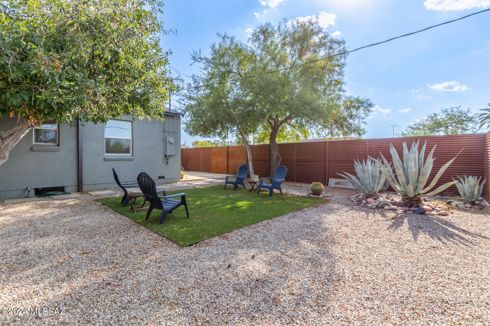 2901 E Elm Street