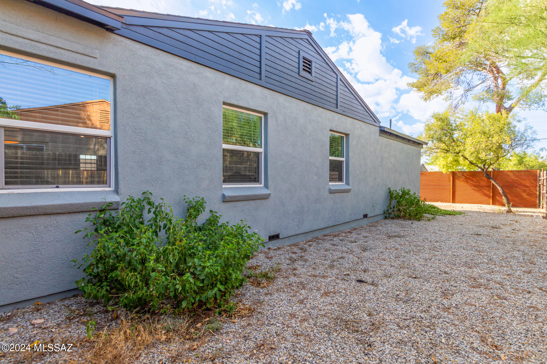 2901 E Elm Street