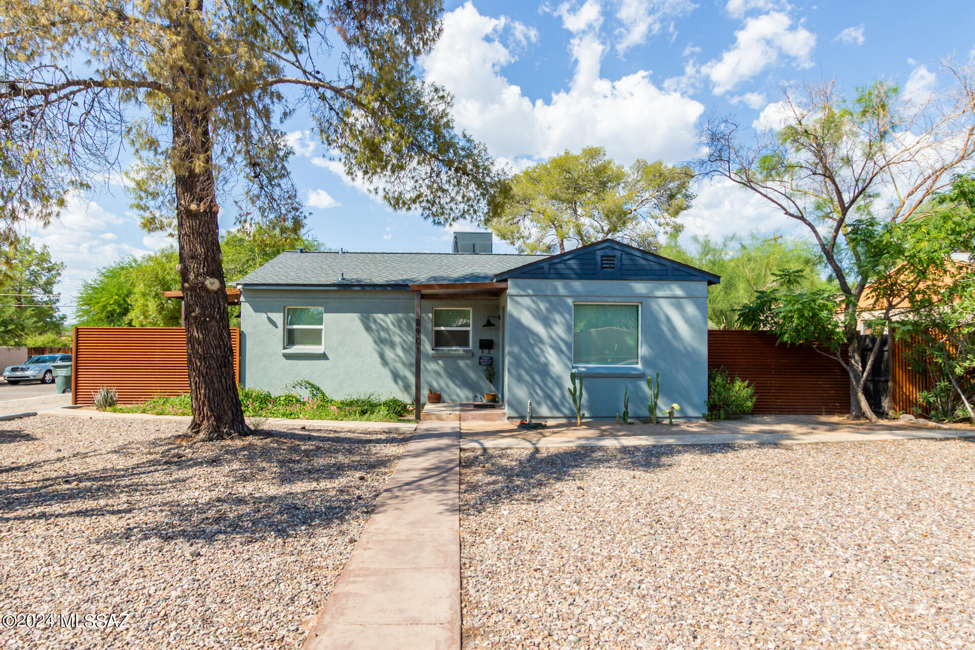 2901 E Elm Street