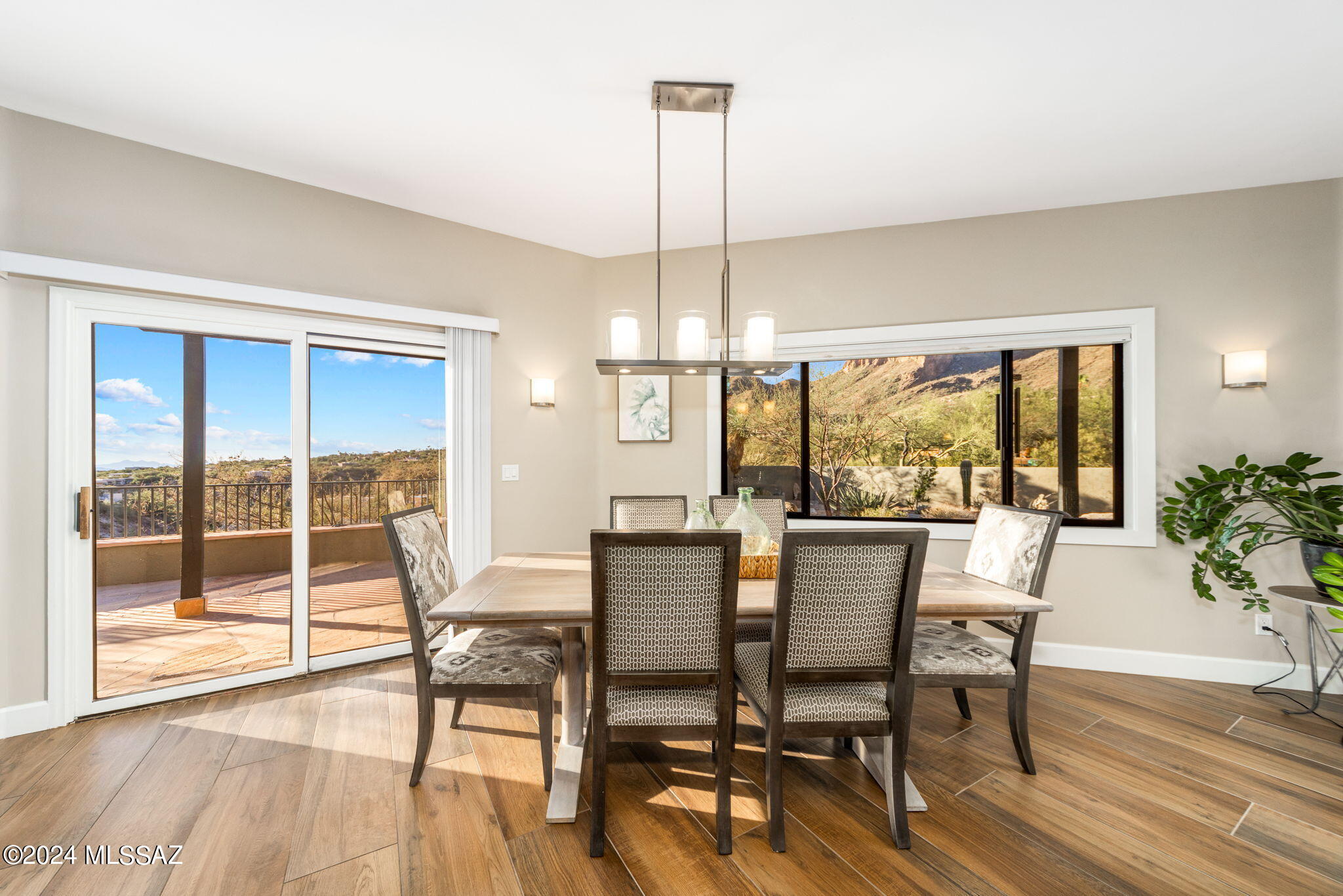 3732 E Windy Point Drive