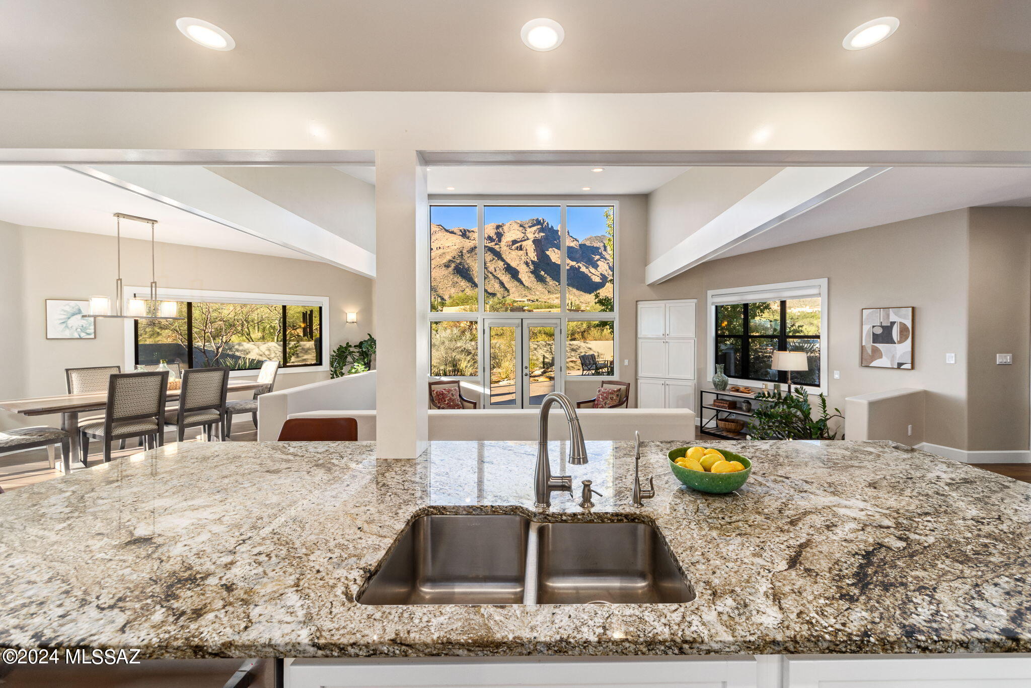 3732 E Windy Point Drive