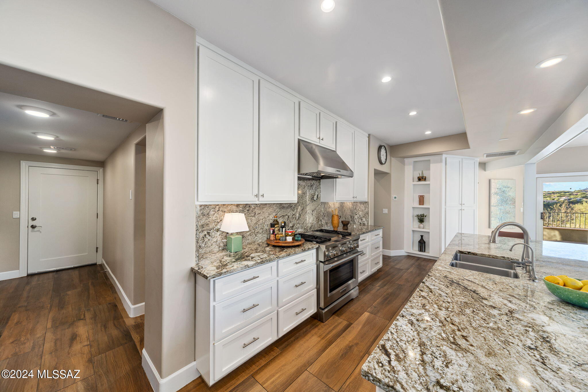 3732 E Windy Point Drive
