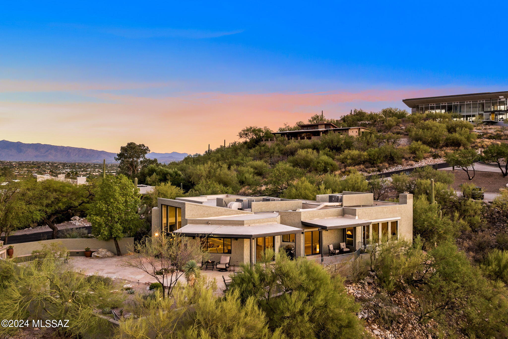 3732 E Windy Point Drive