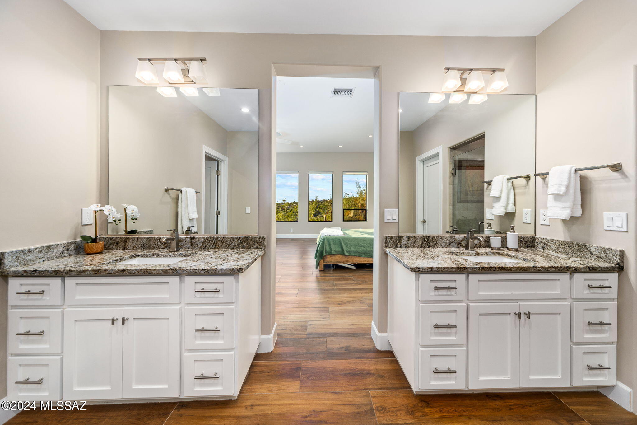 3732 E Windy Point Drive
