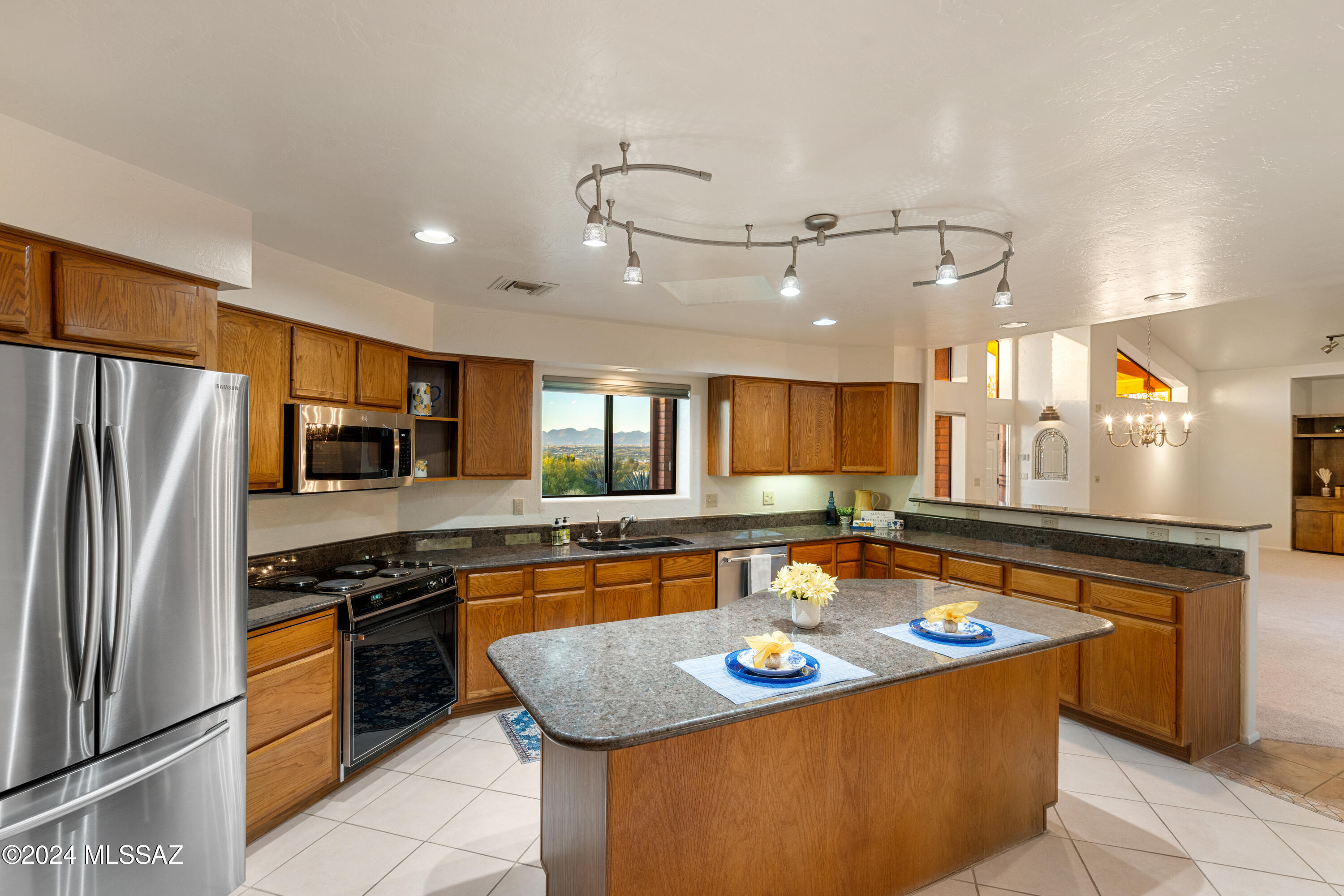1060 E Canada Vista Place