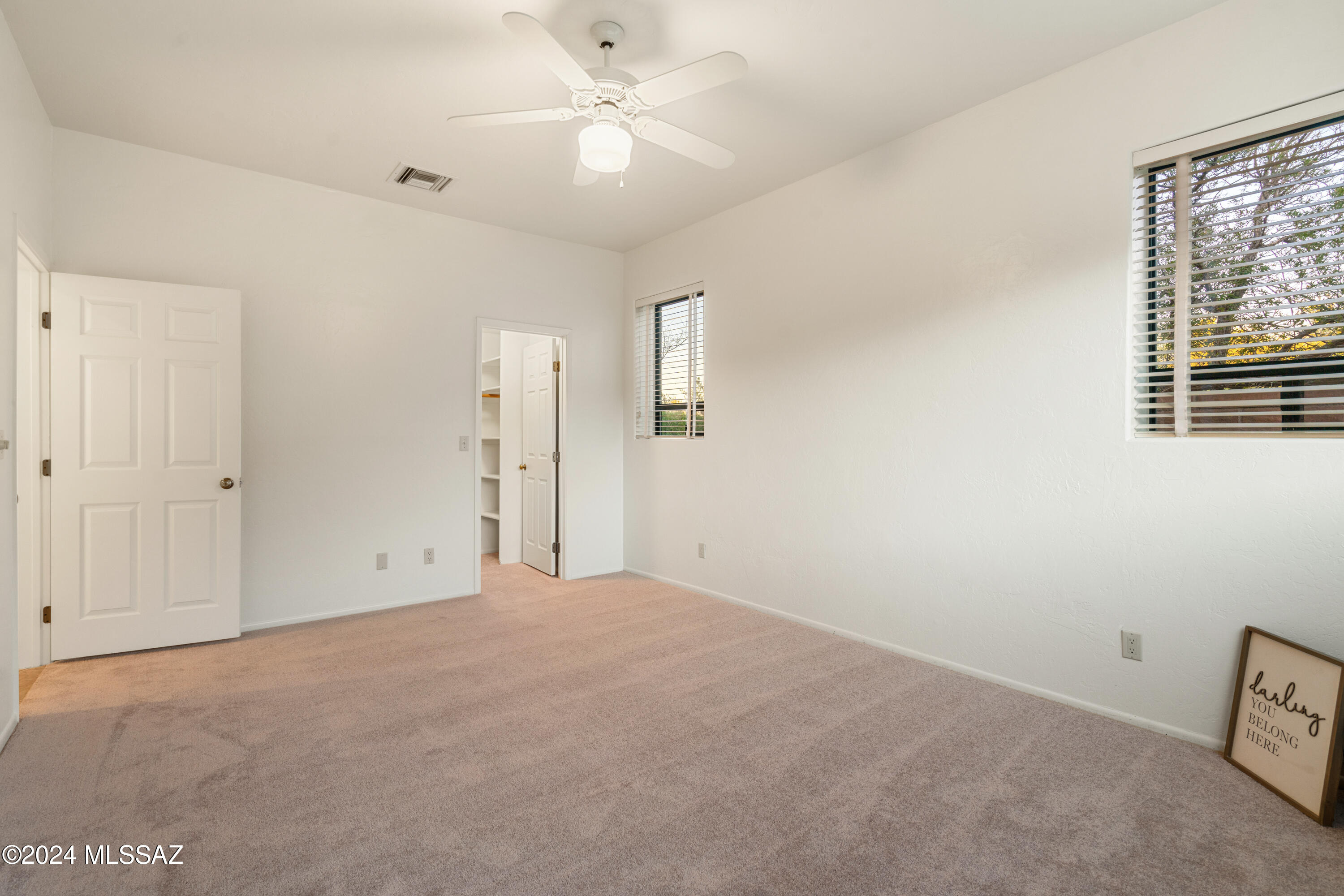 1060 E Canada Vista Place