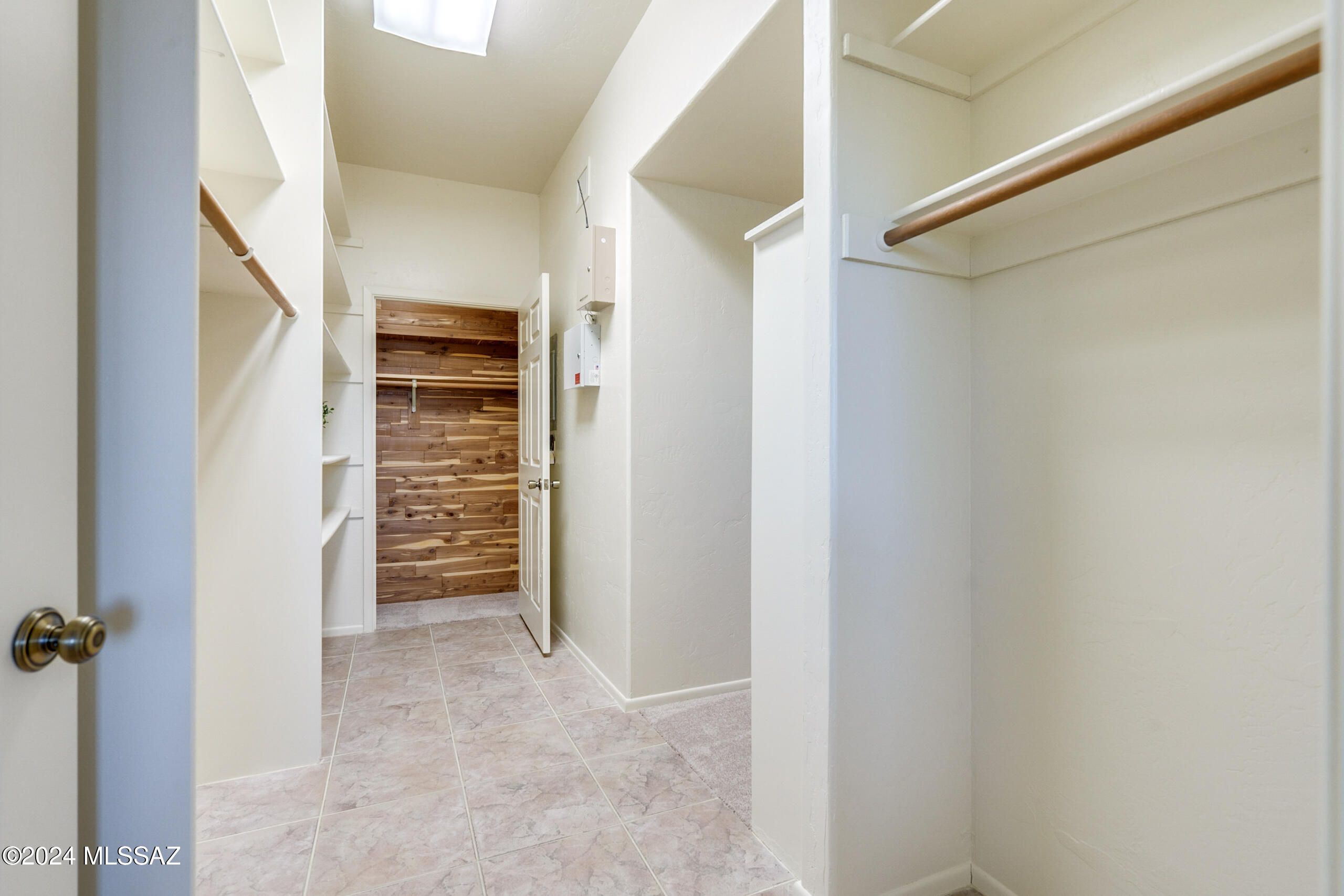 1060 E Canada Vista Place