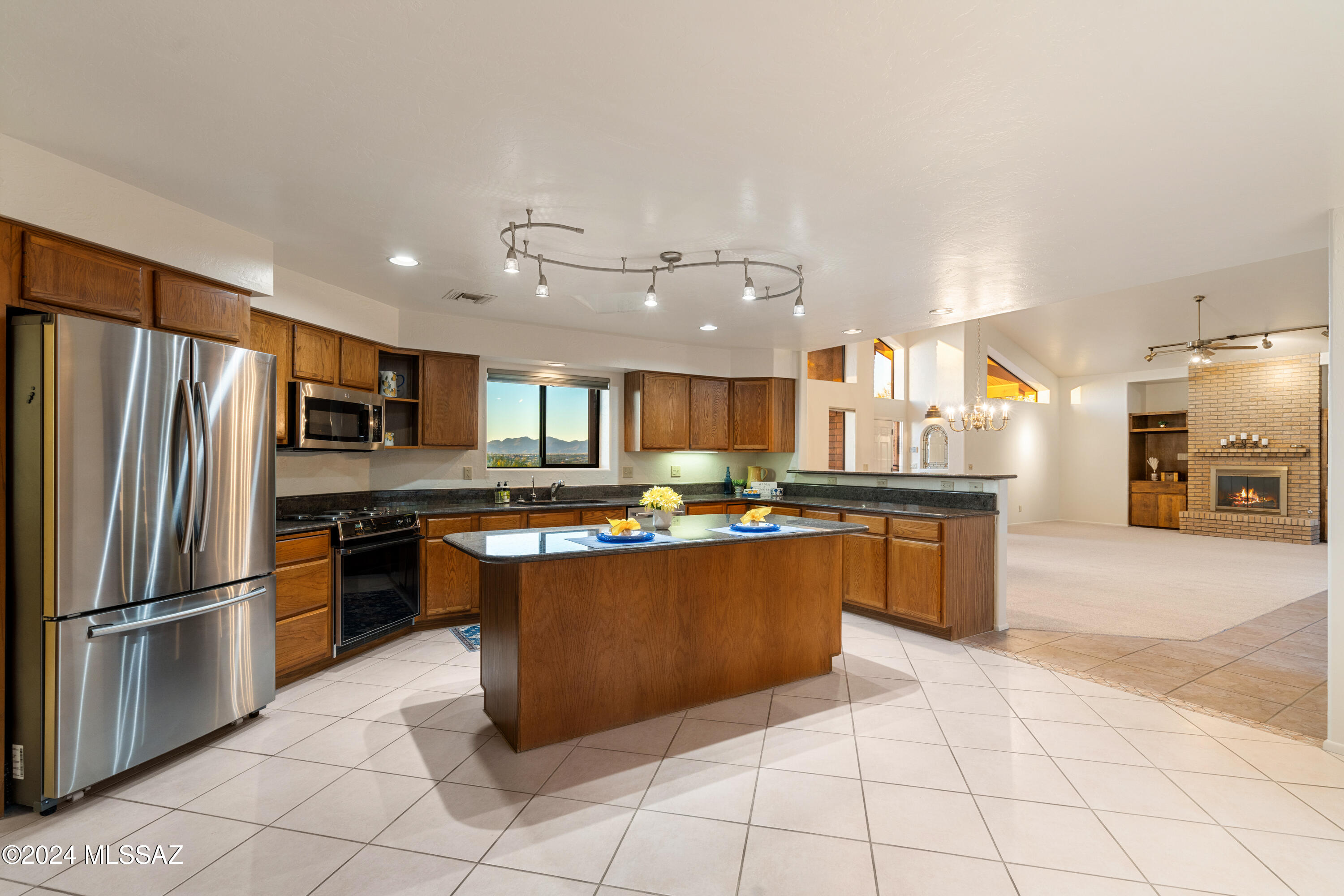 1060 E Canada Vista Place