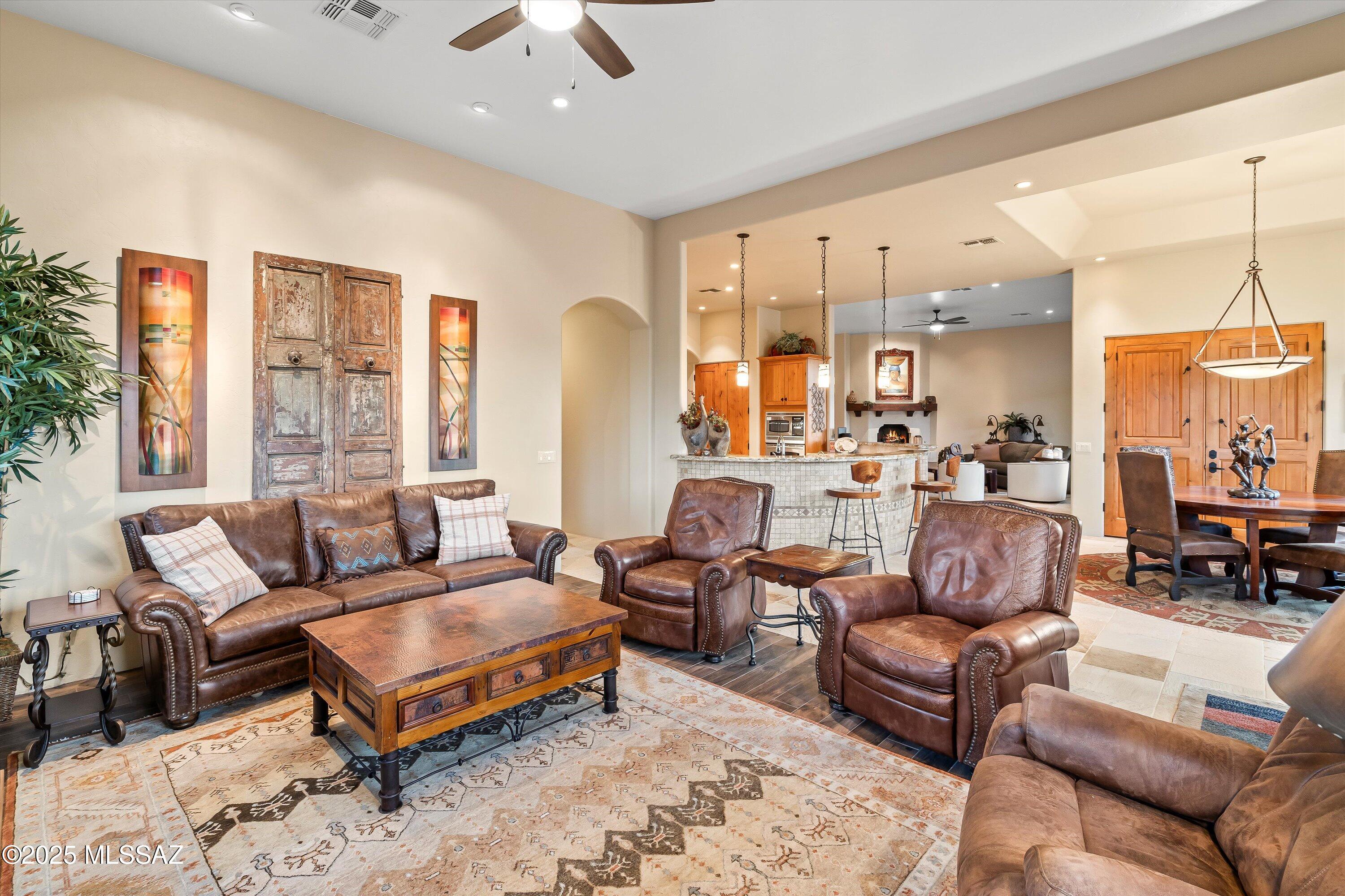 7557 E Crested Saguaro Place