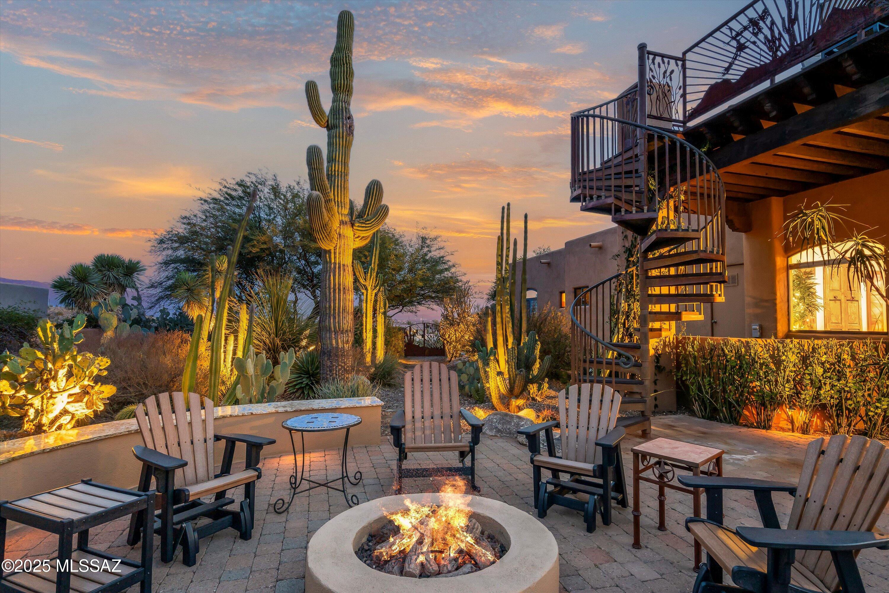 7557 E Crested Saguaro Place