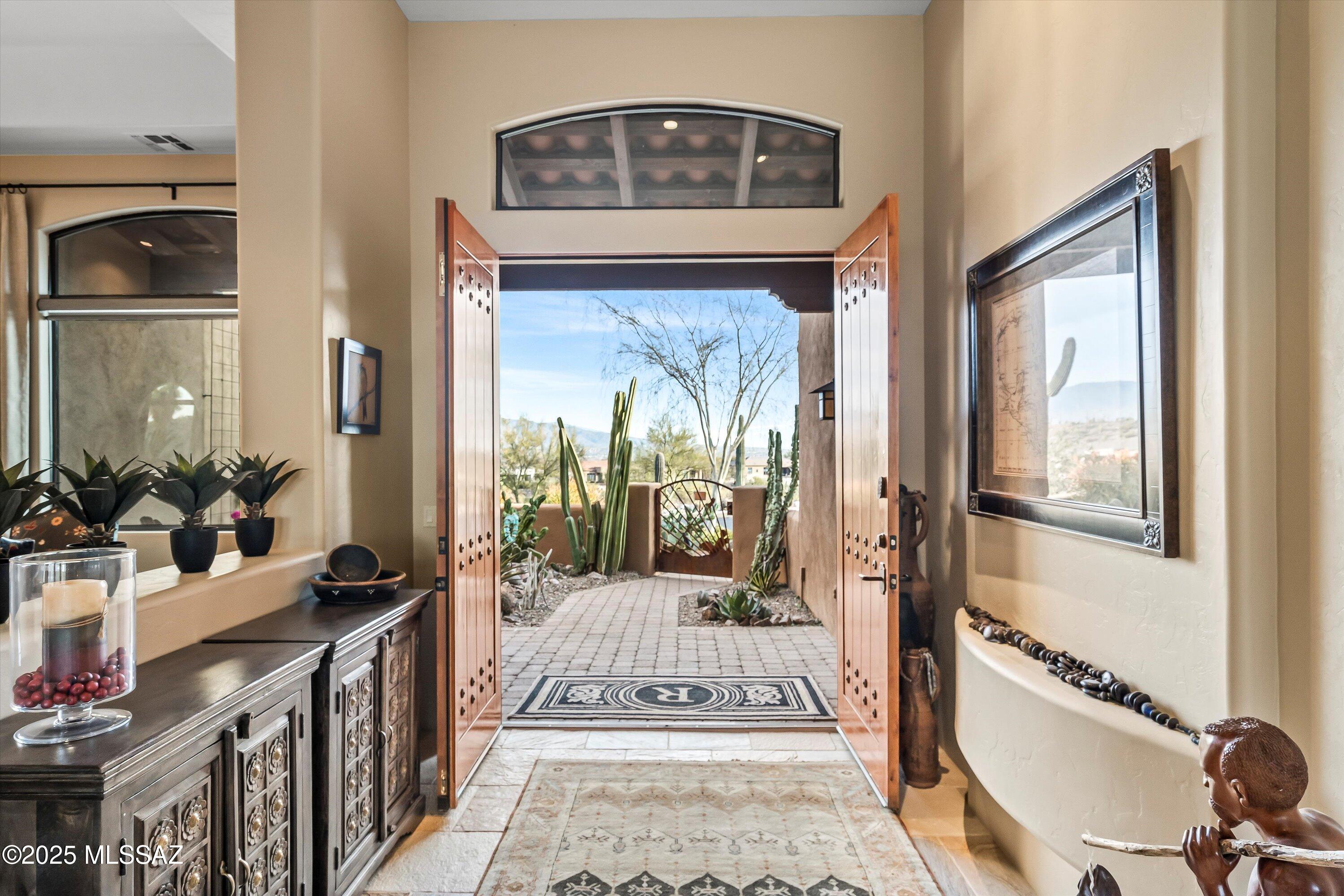 7557 E Crested Saguaro Place