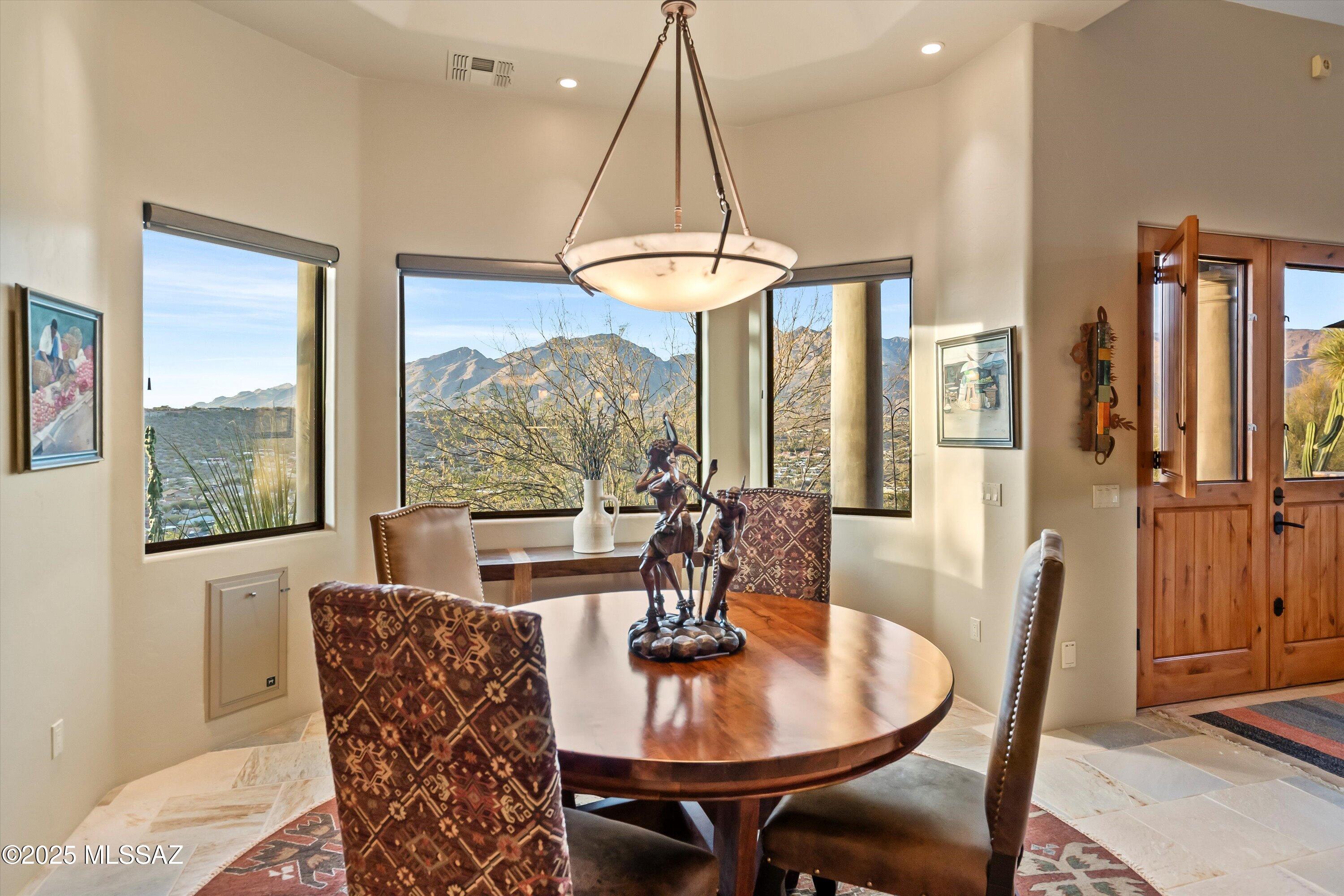 7557 E Crested Saguaro Place