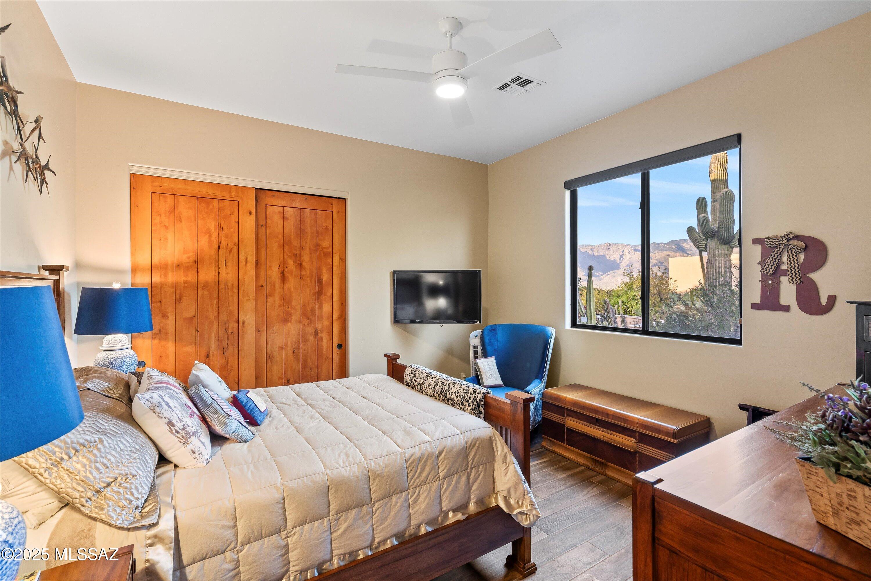 7557 E Crested Saguaro Place
