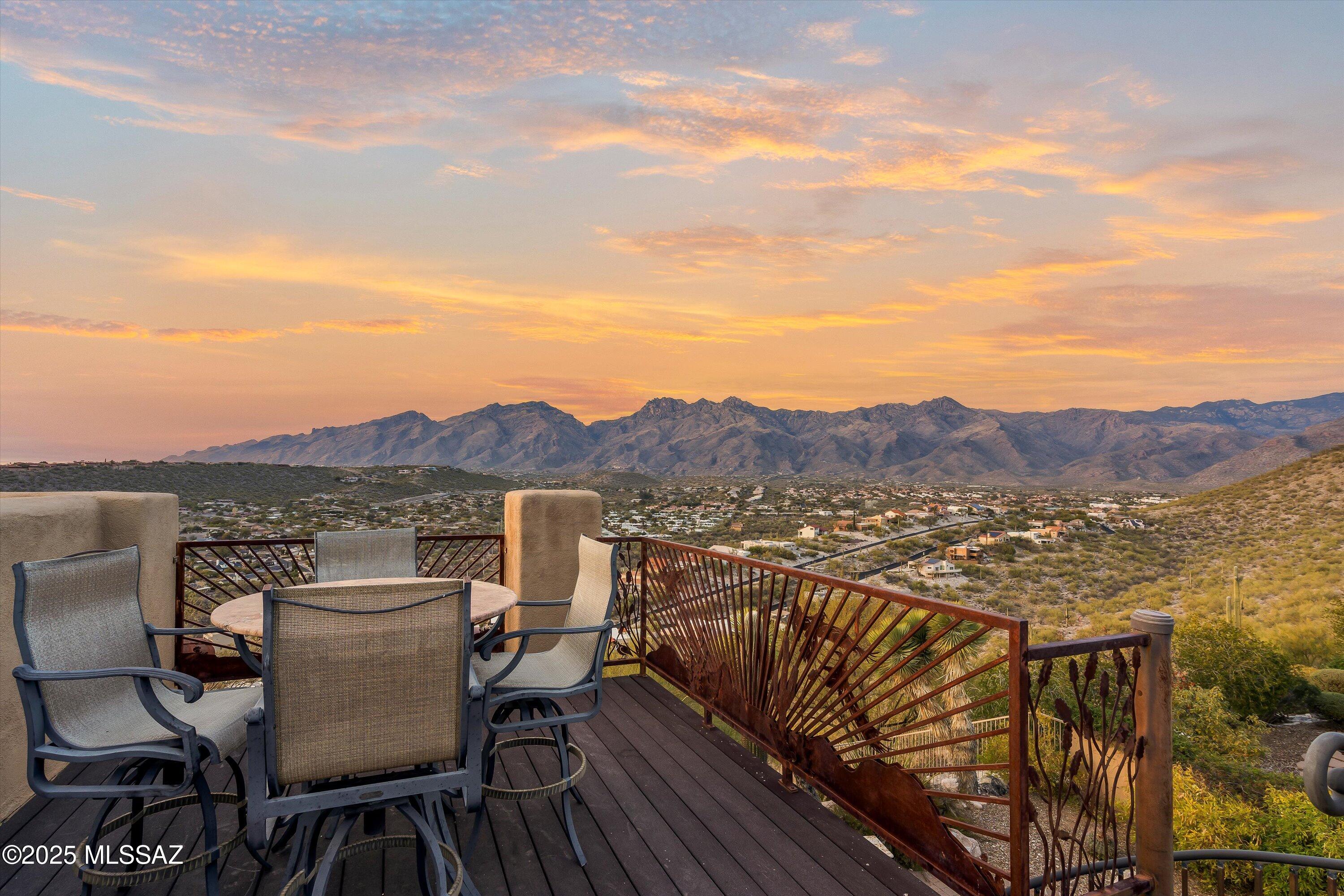 7557 E Crested Saguaro Place