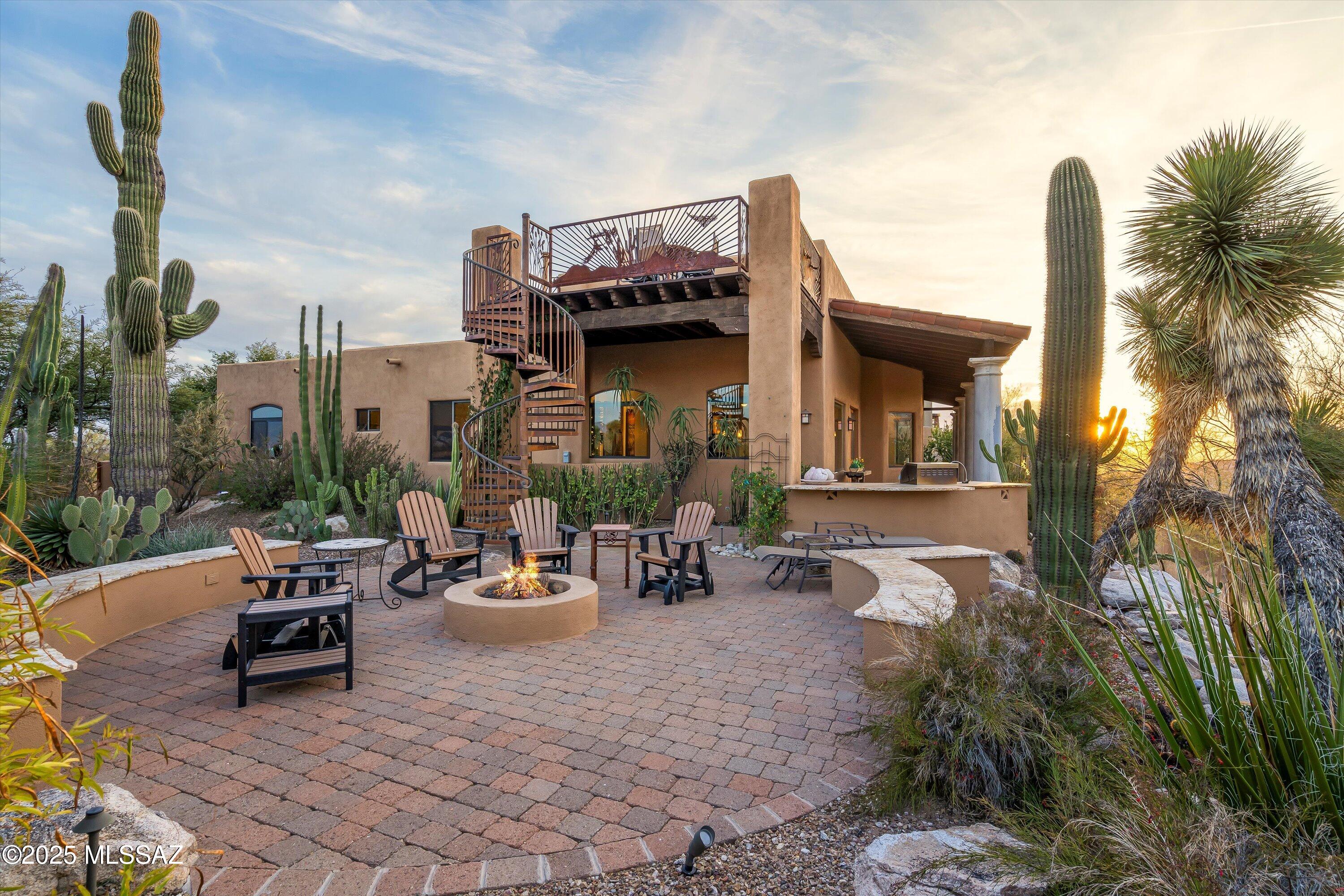 7557 E Crested Saguaro Place