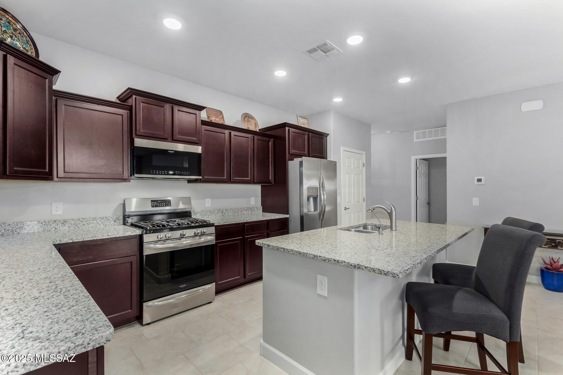 262 W William Carey Street