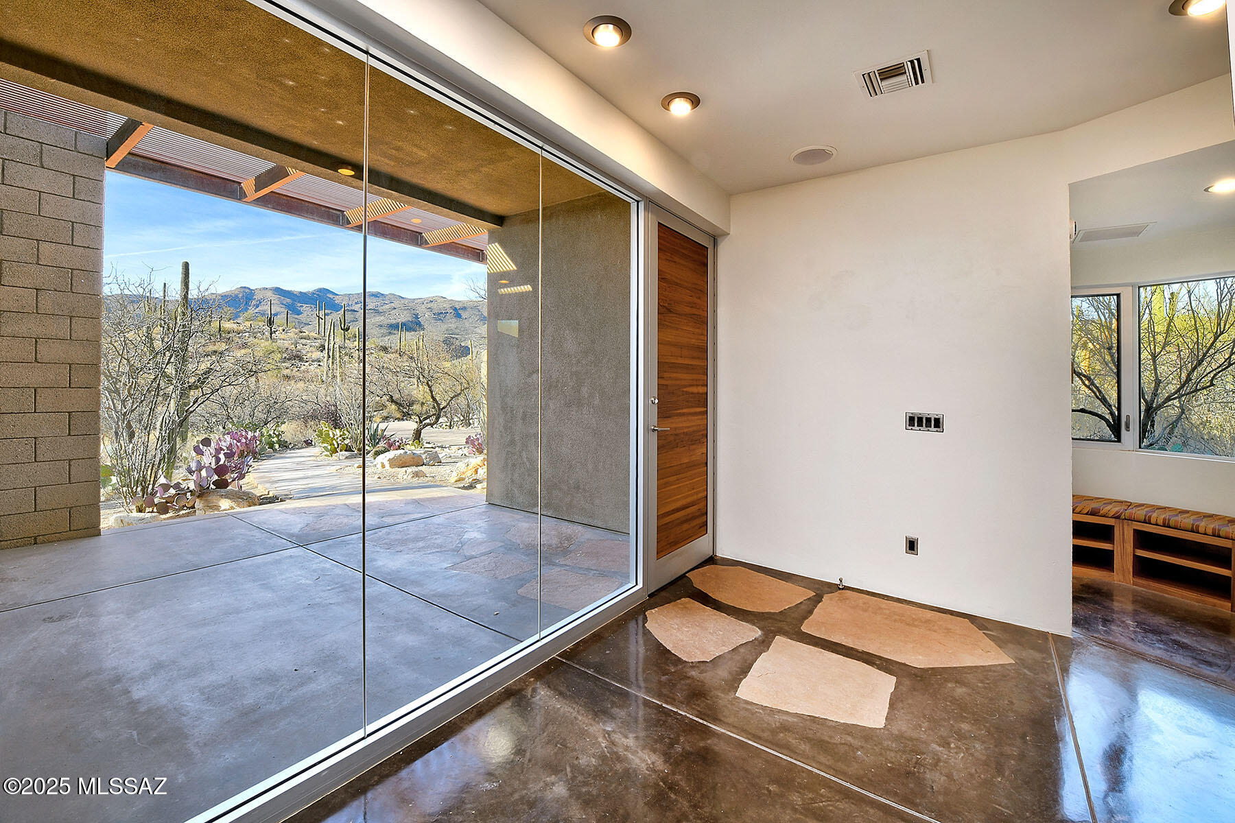 4643 N Milagrosa Place