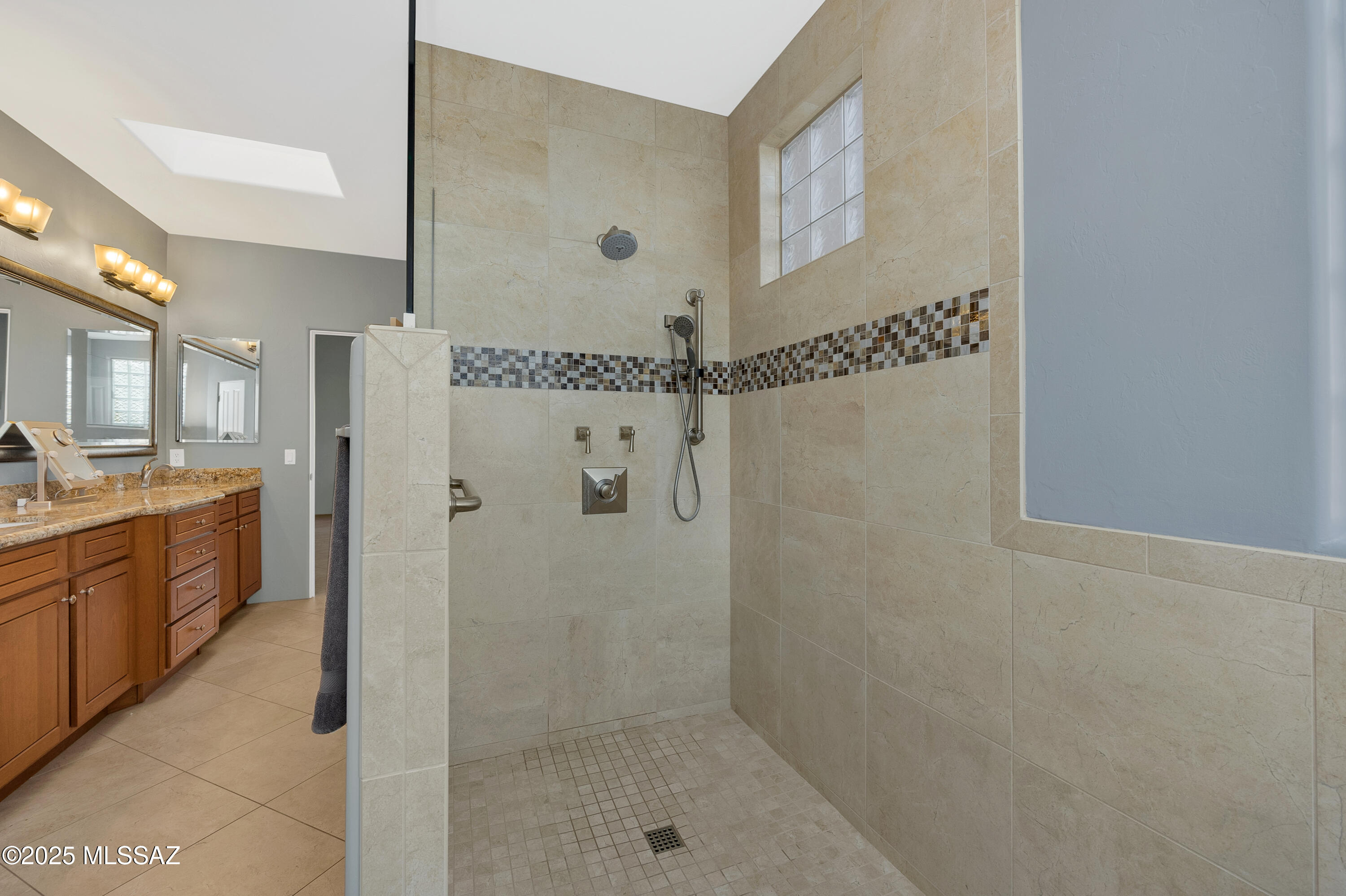 4239 N Placita De Sandra