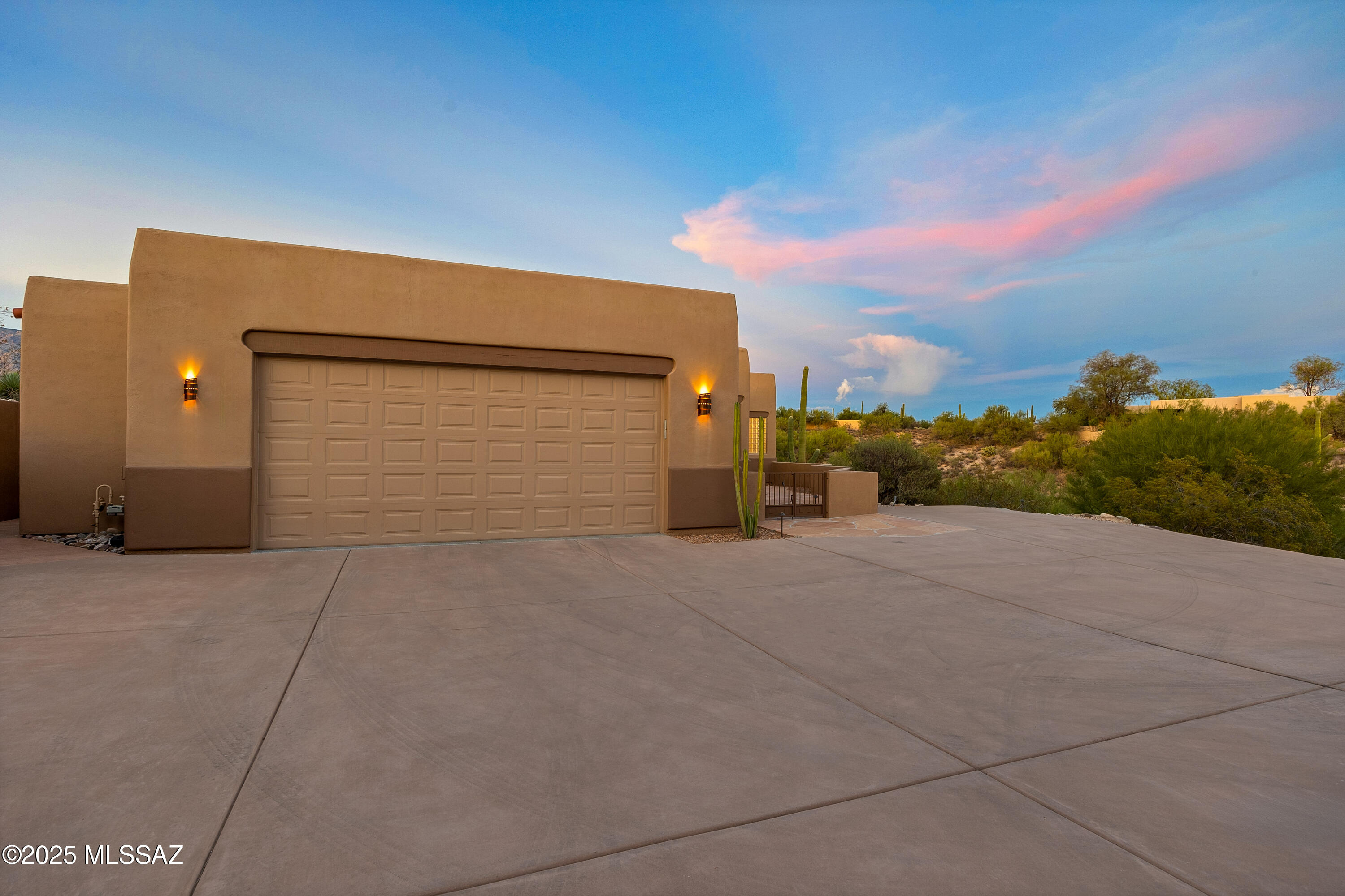 4239 N Placita De Sandra