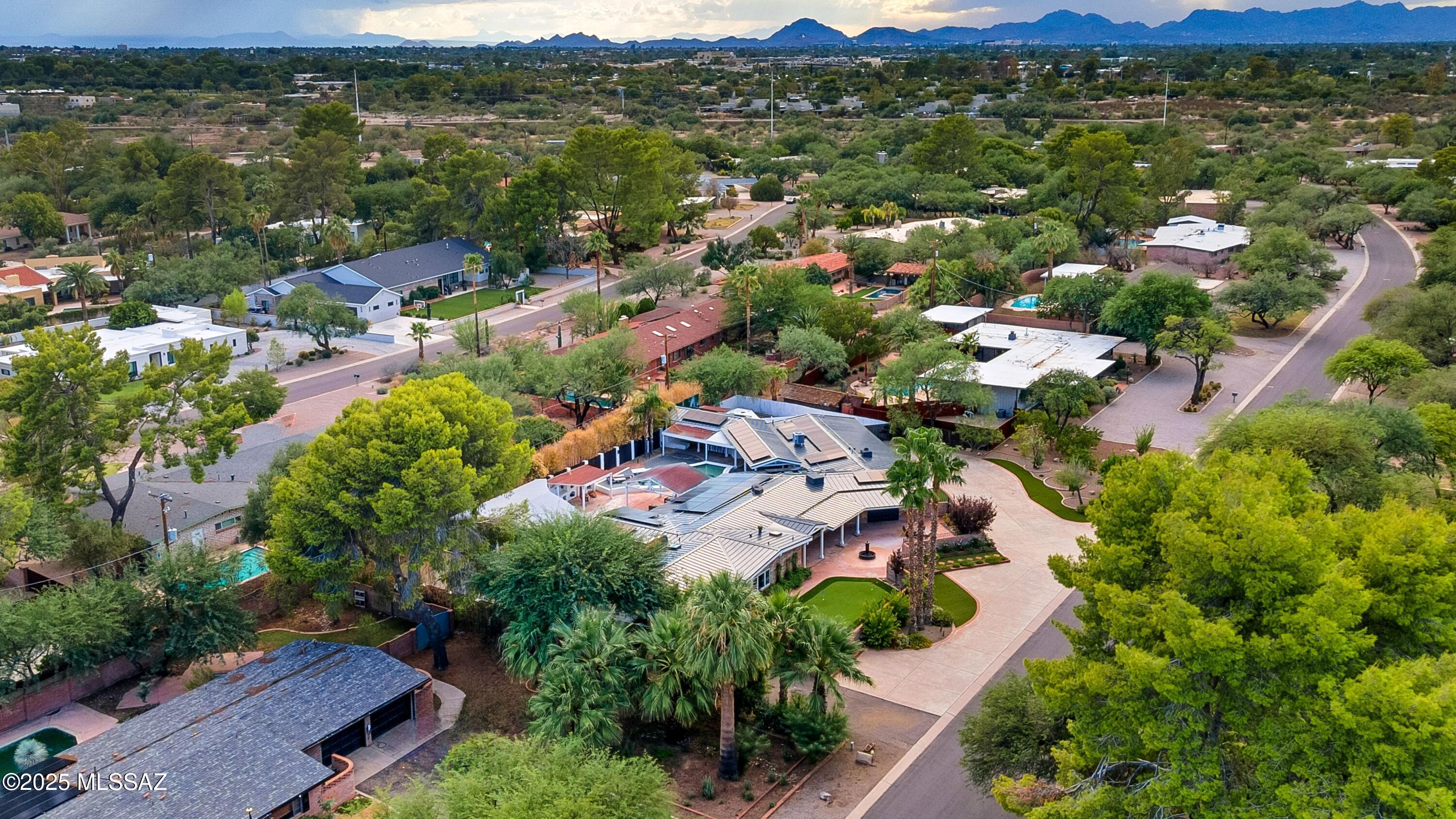 6126 E San Leandro Drive