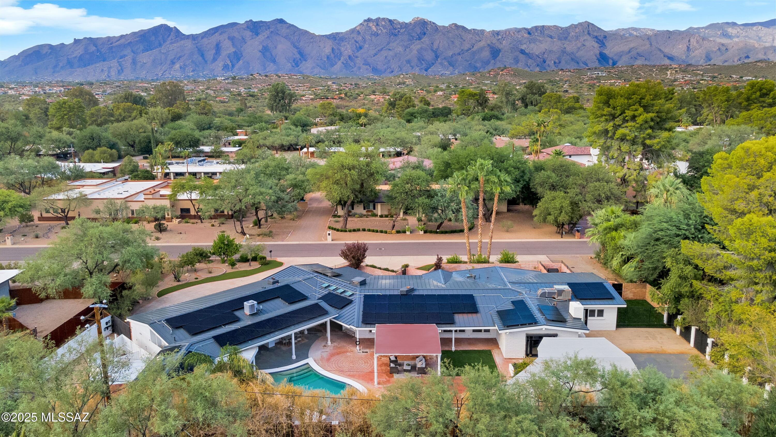 6126 E San Leandro Drive