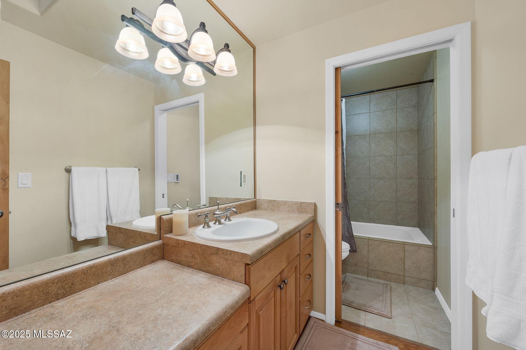 12925 N Phoenix Avenue