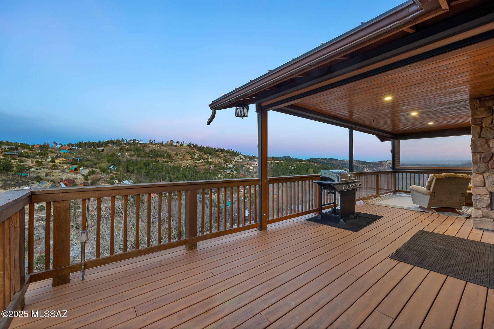 12925 N Phoenix Avenue