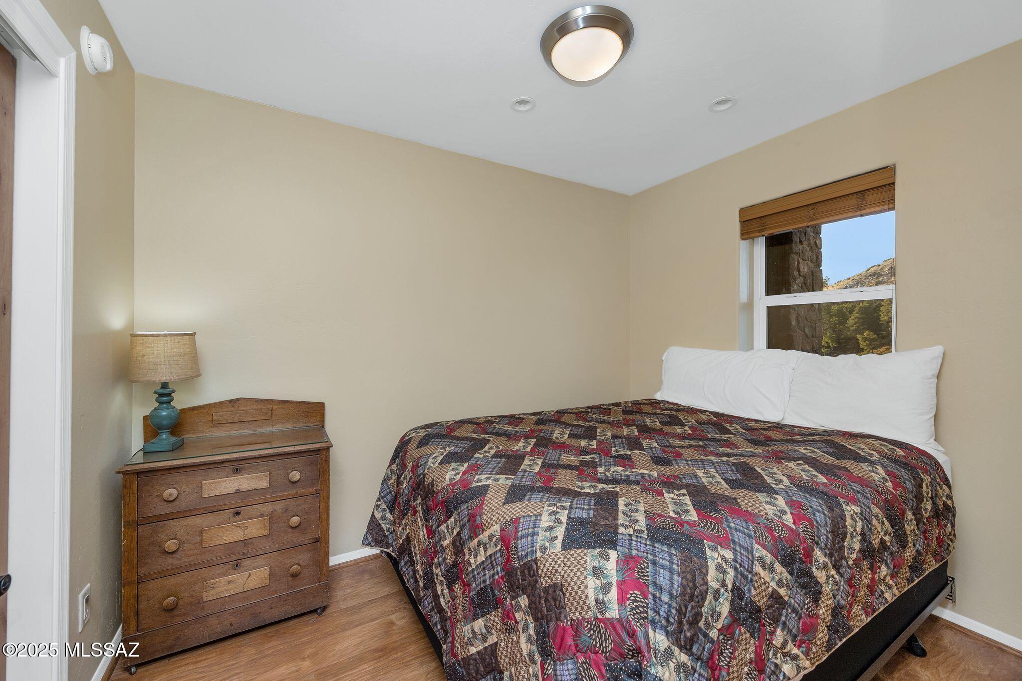 12925 N Phoenix Avenue