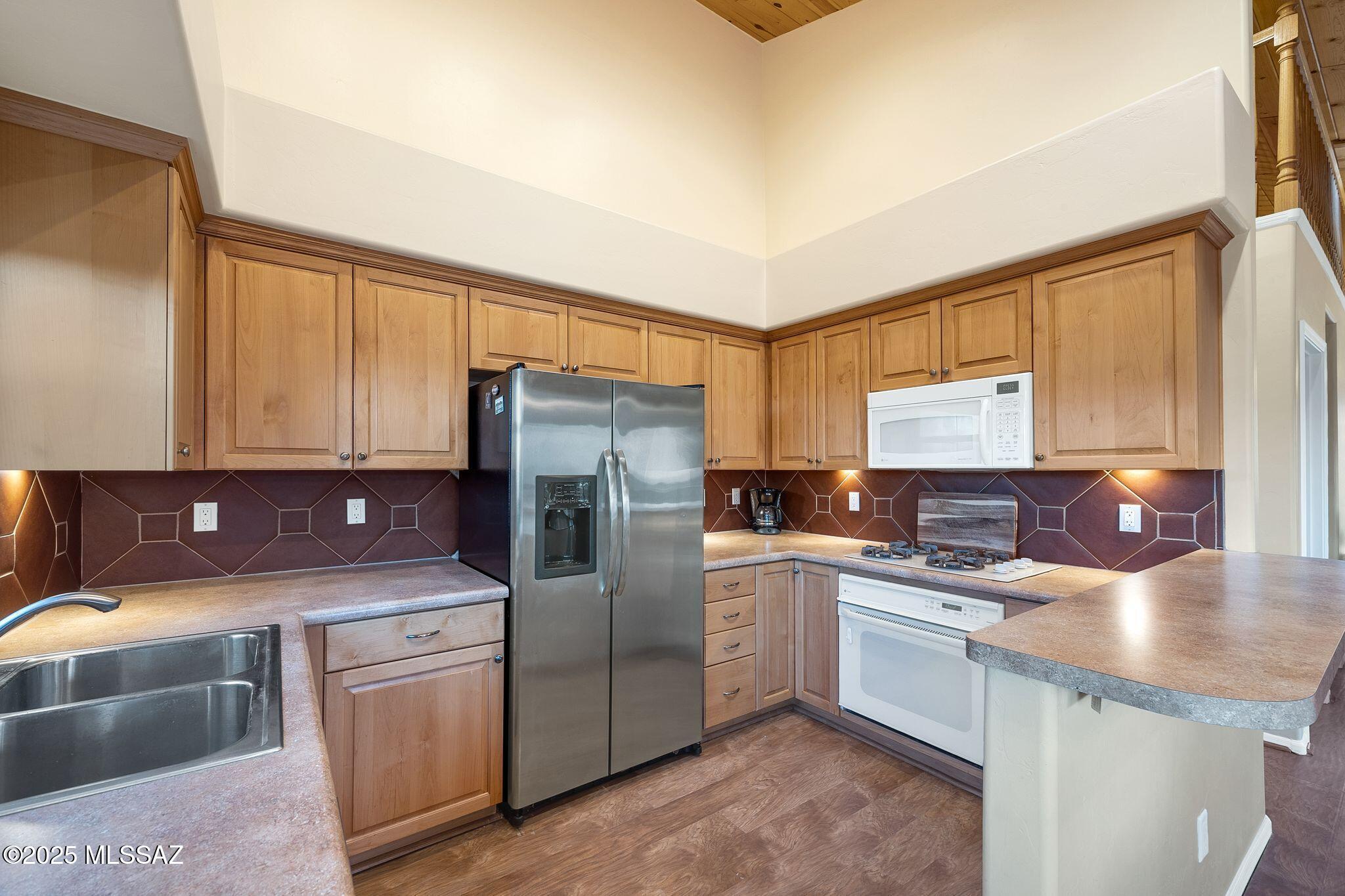 12925 N Phoenix Avenue