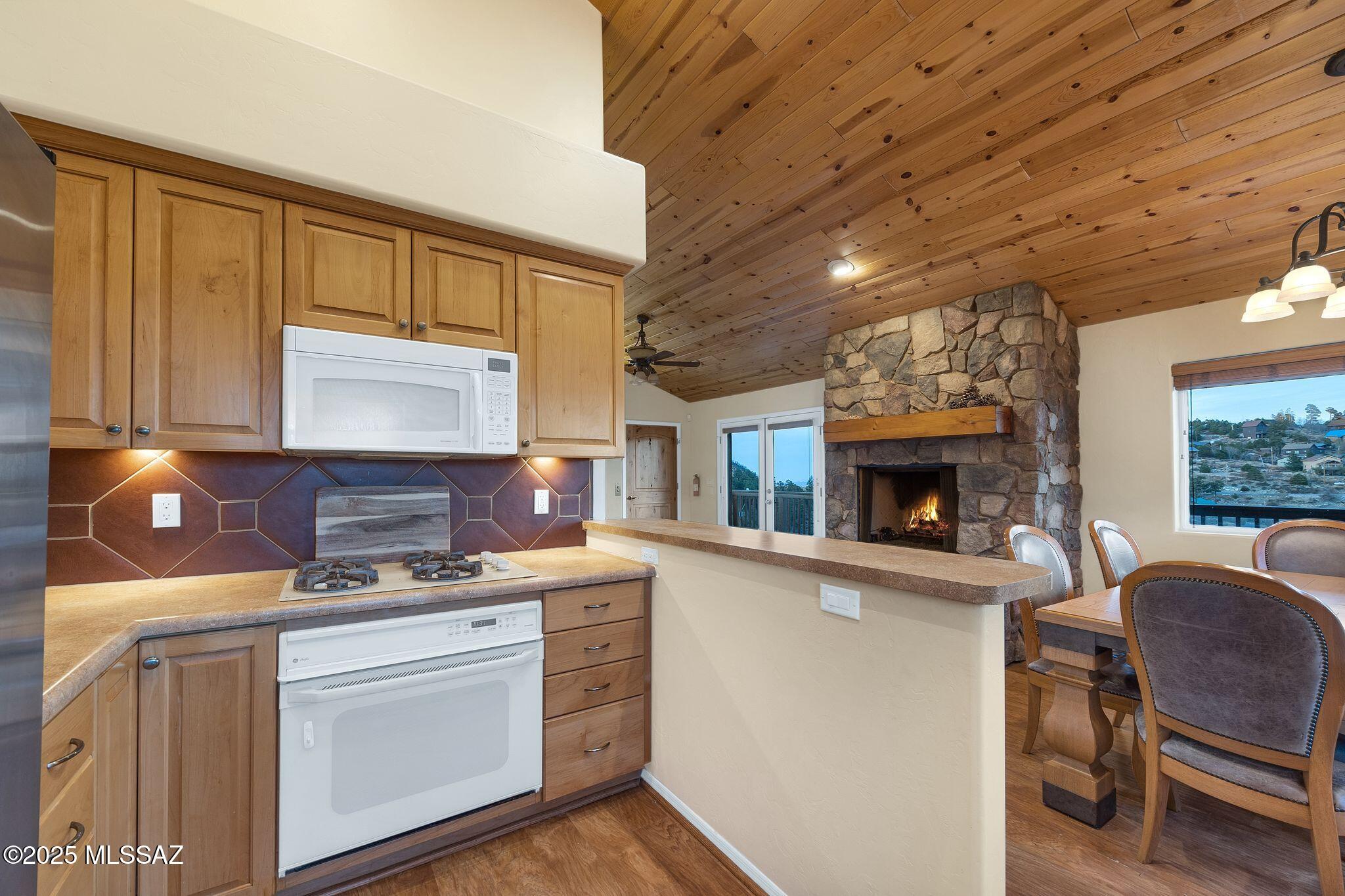 12925 N Phoenix Avenue