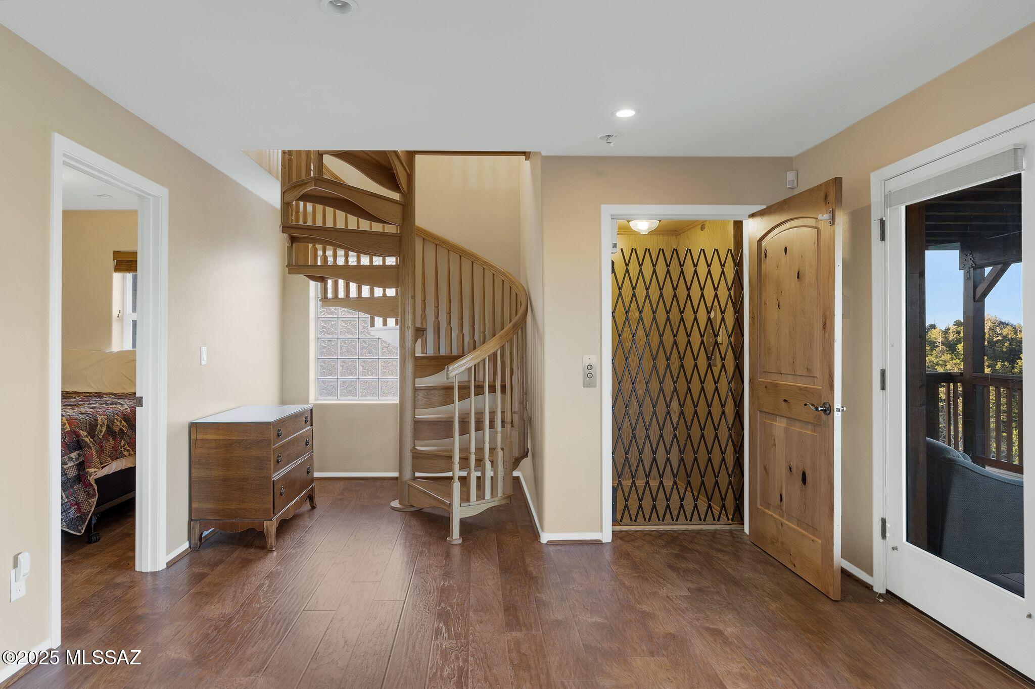 12925 N Phoenix Avenue