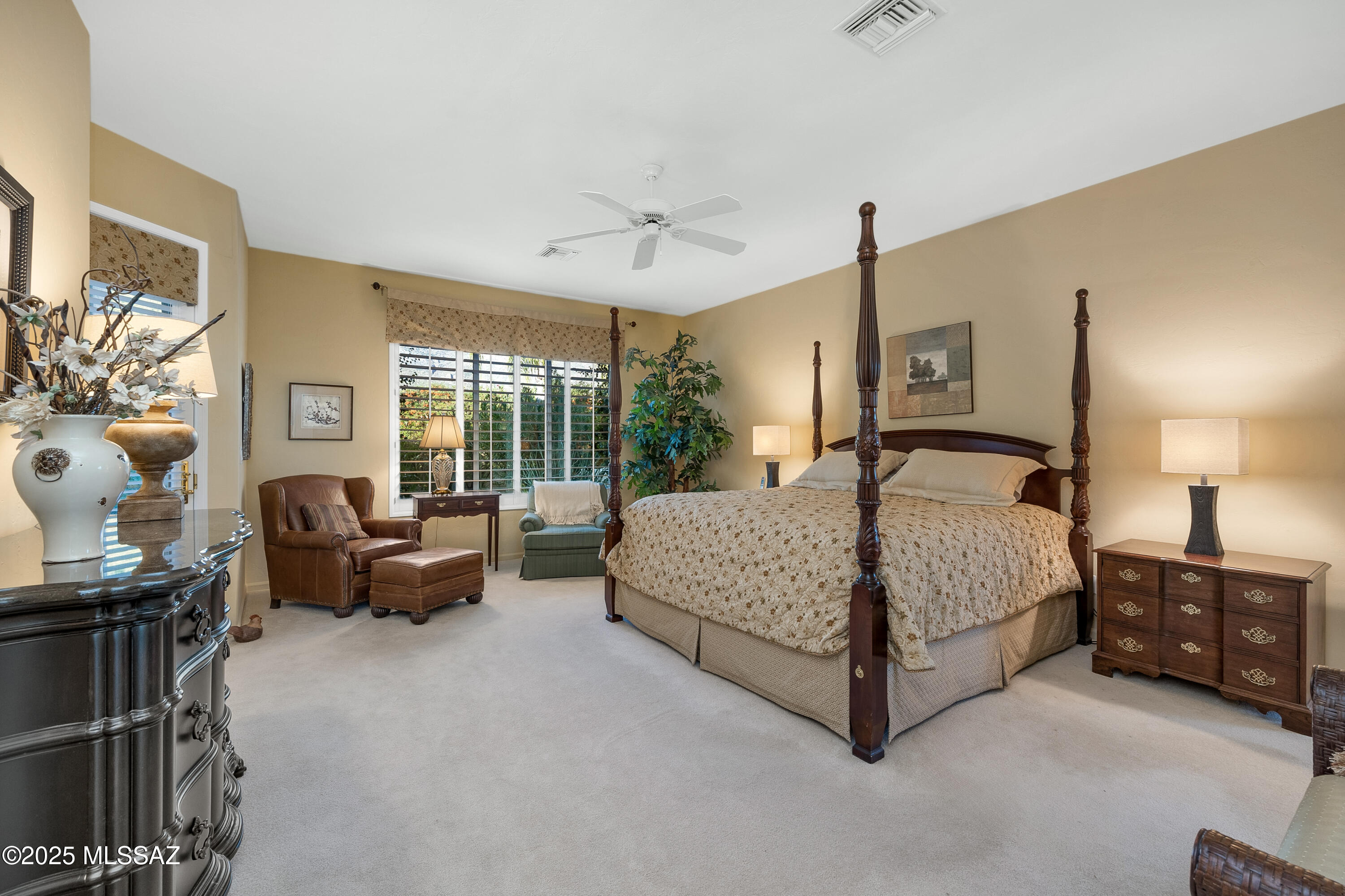 5811 E Placita Rocosa