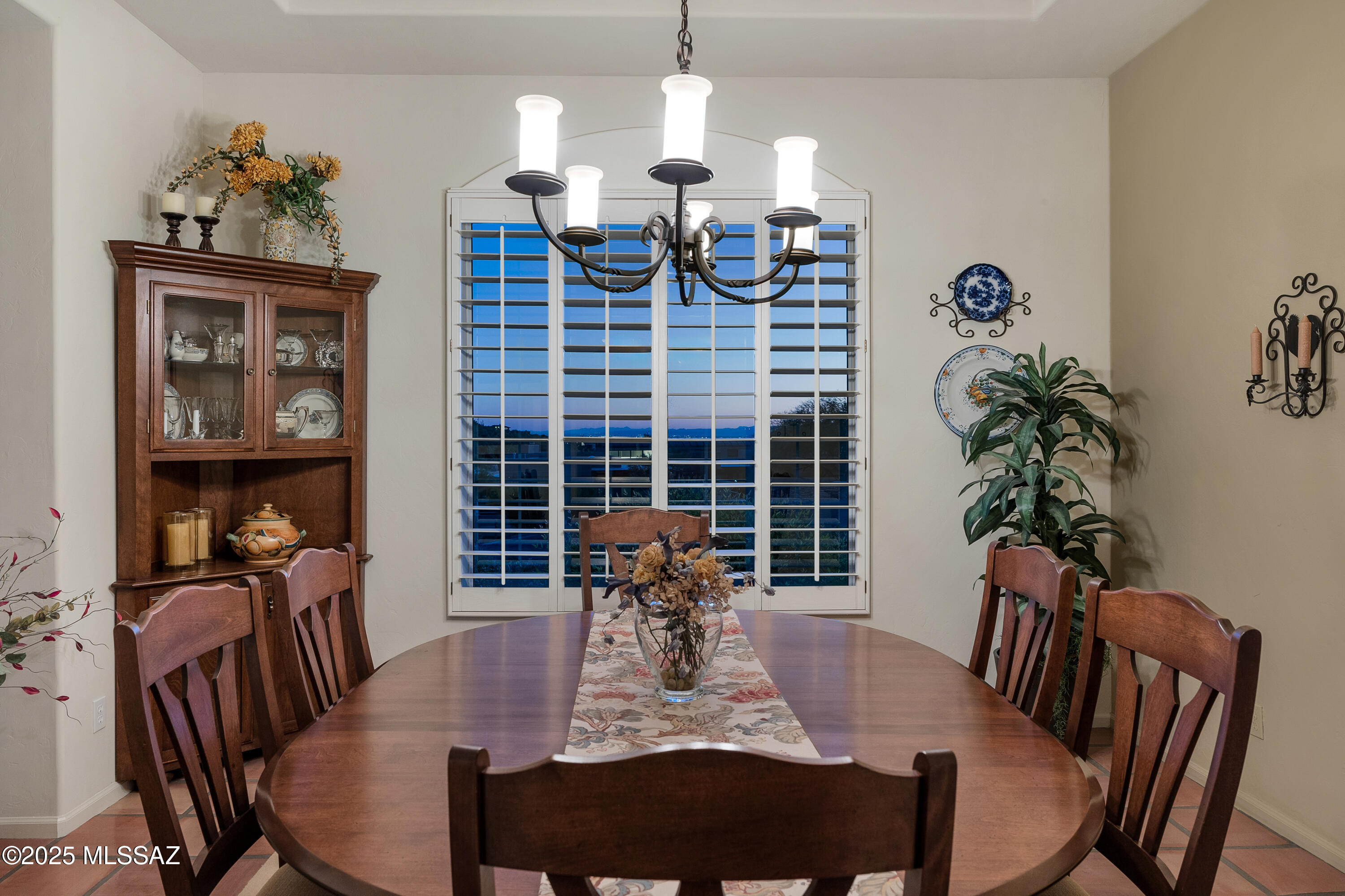 5811 E Placita Rocosa