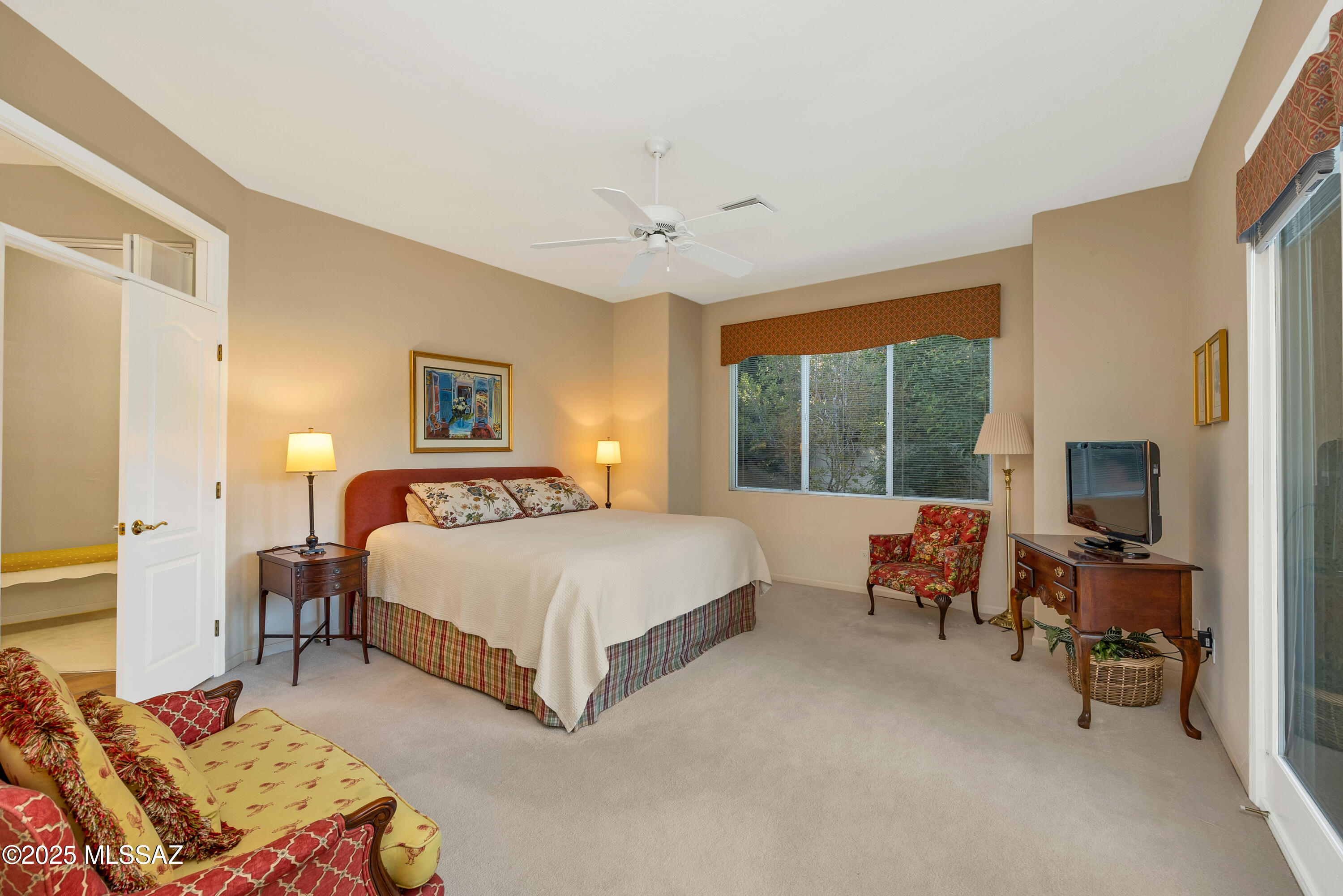 5811 E Placita Rocosa