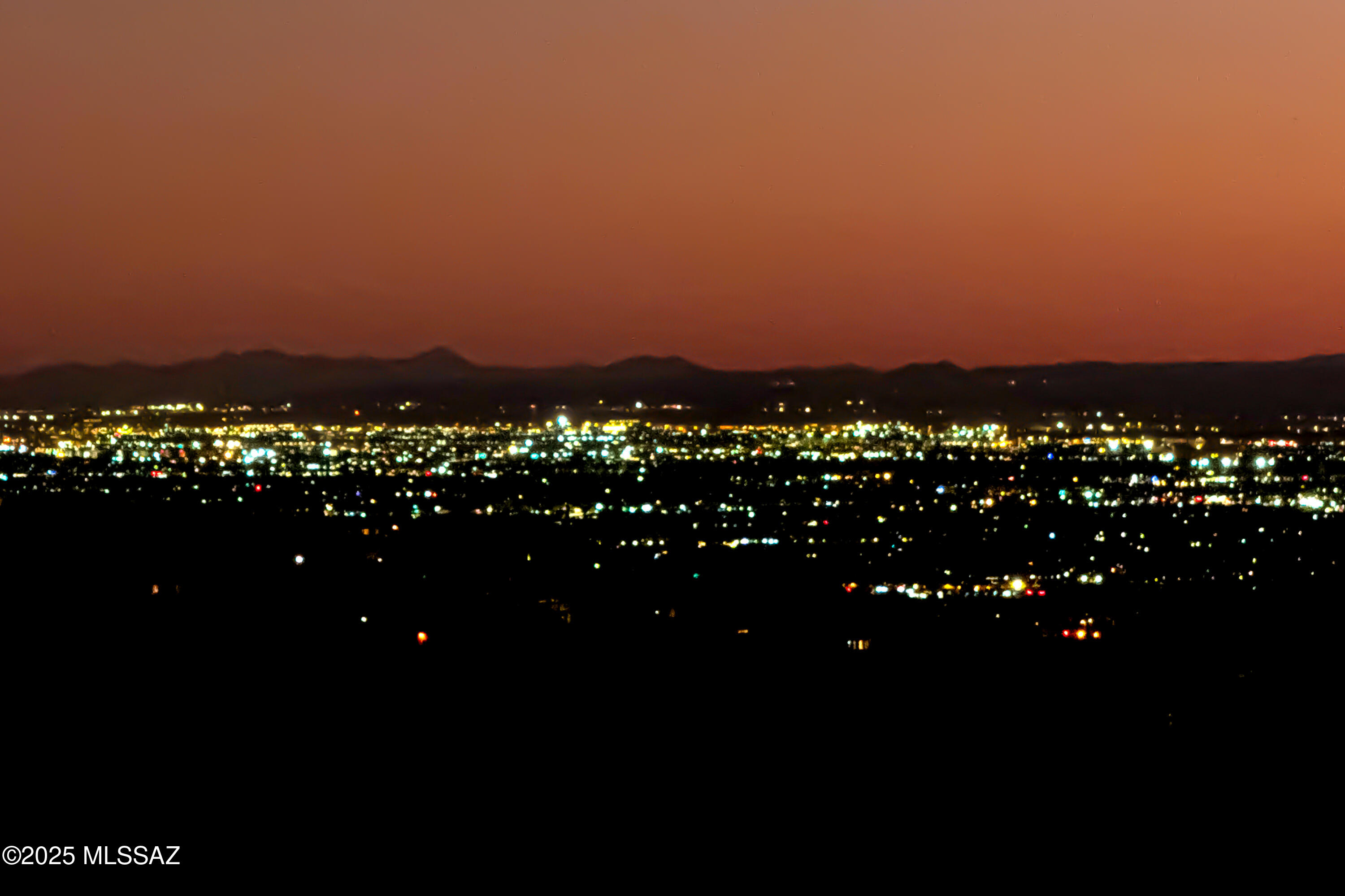 5811 E Placita Rocosa