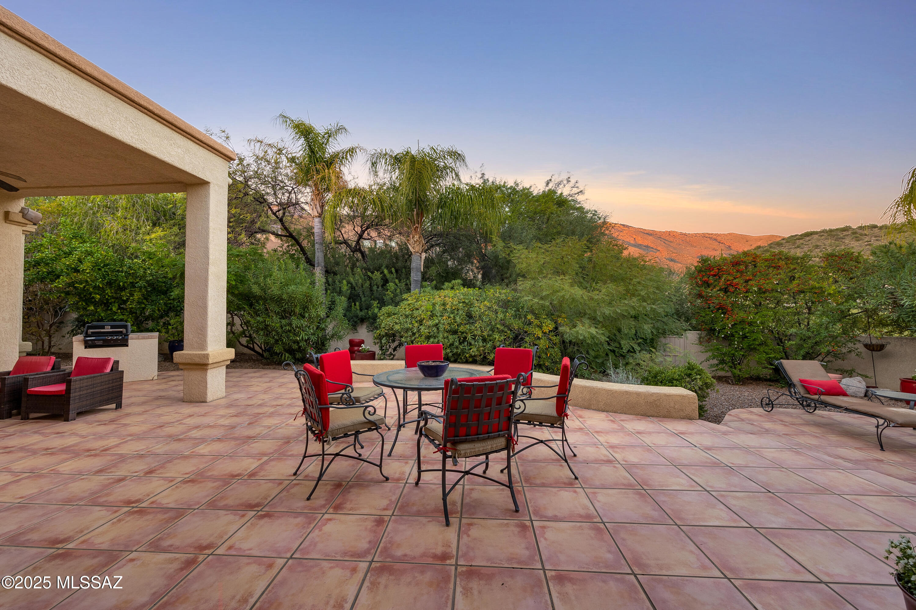 5811 E Placita Rocosa