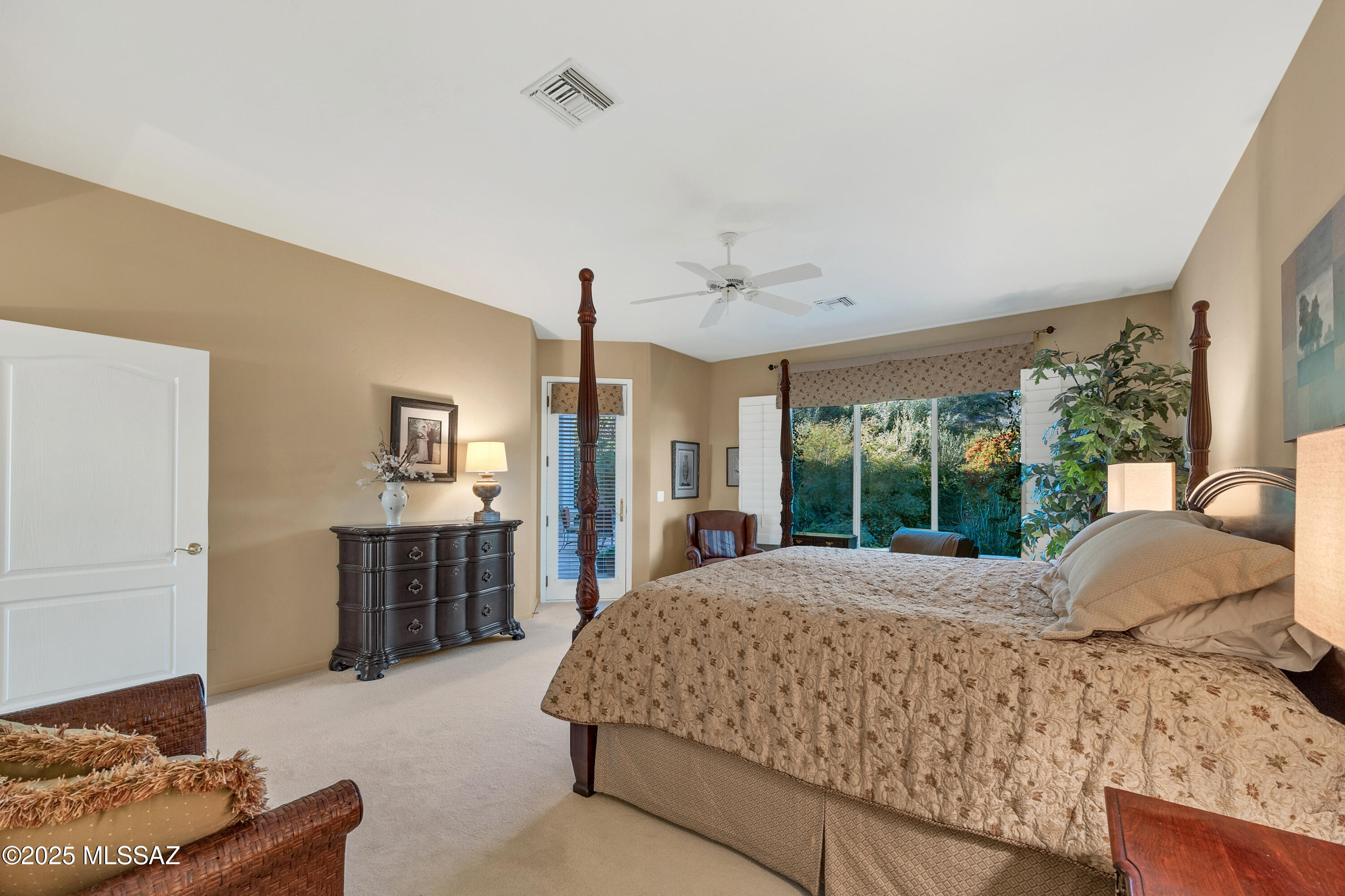 5811 E Placita Rocosa