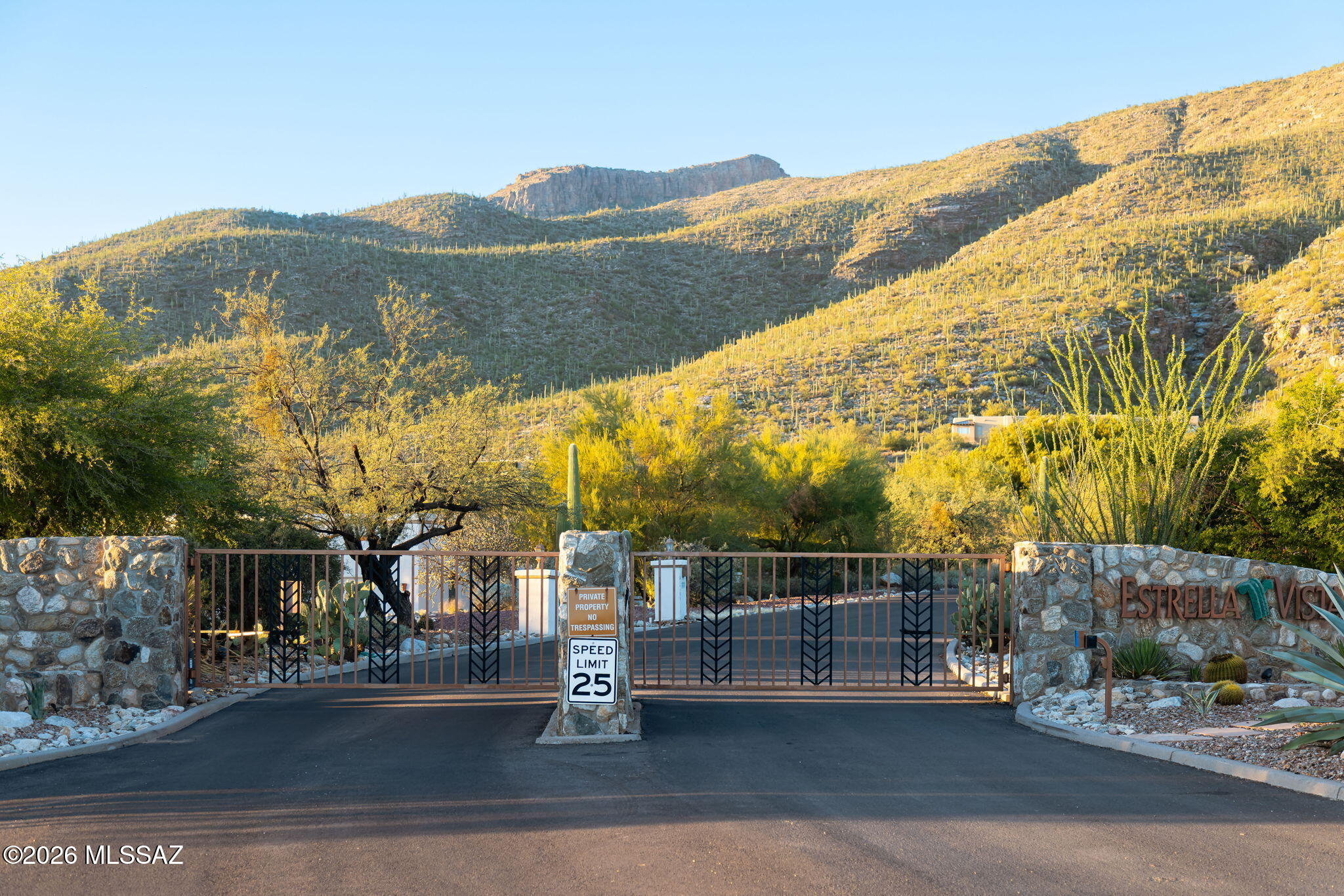 5300 N Avenida De La Colina